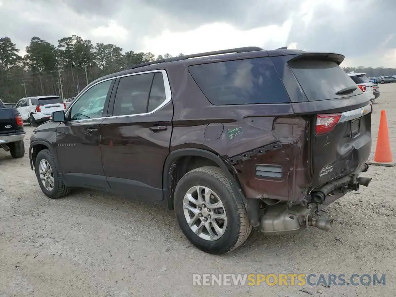 2 Фотография поврежденного автомобиля 1GNERGKW0MJ251355 CHEVROLET TRAVERSE 2021