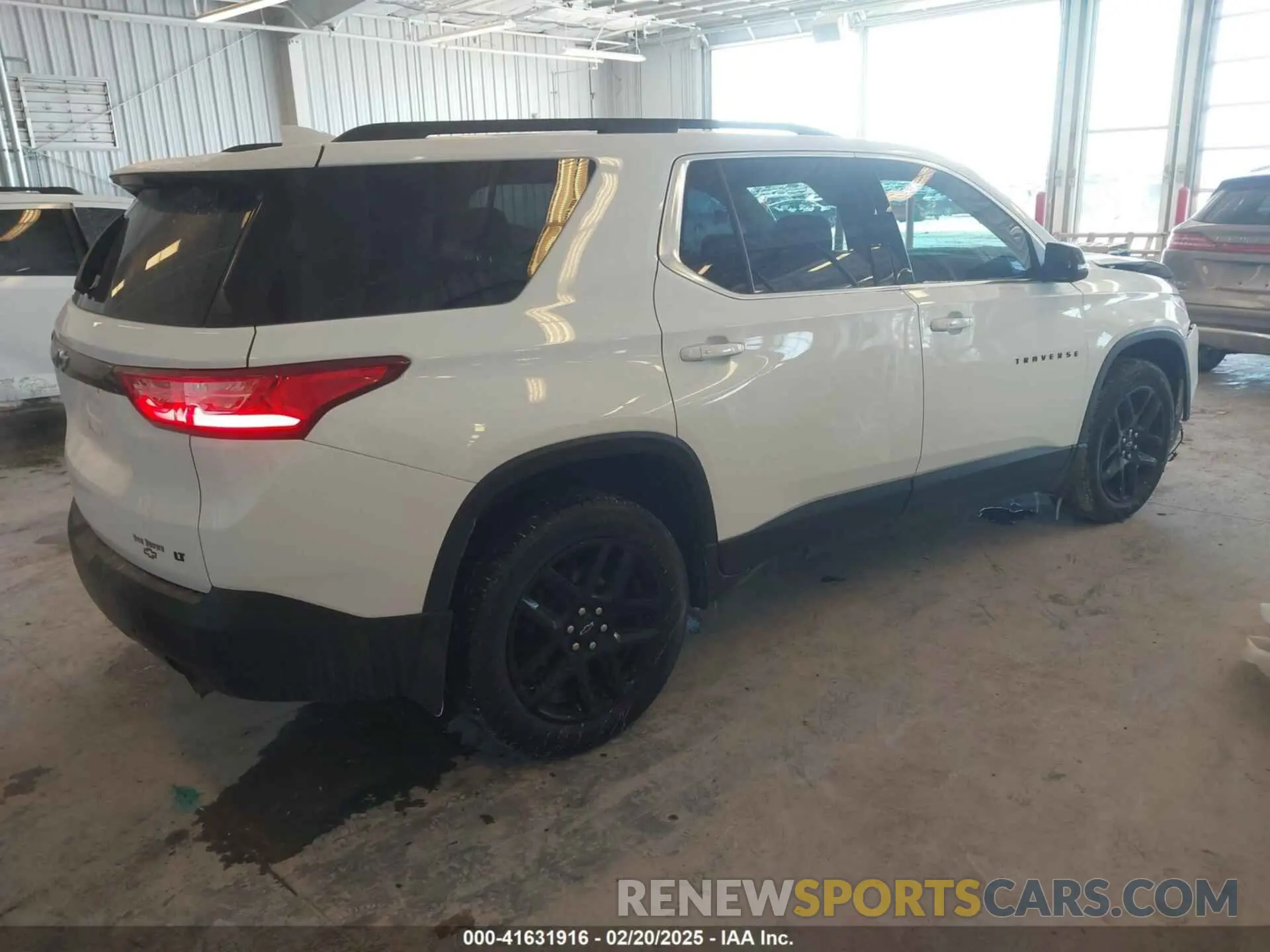4 Фотография поврежденного автомобиля 1GNERGKW1MJ114781 CHEVROLET TRAVERSE 2021