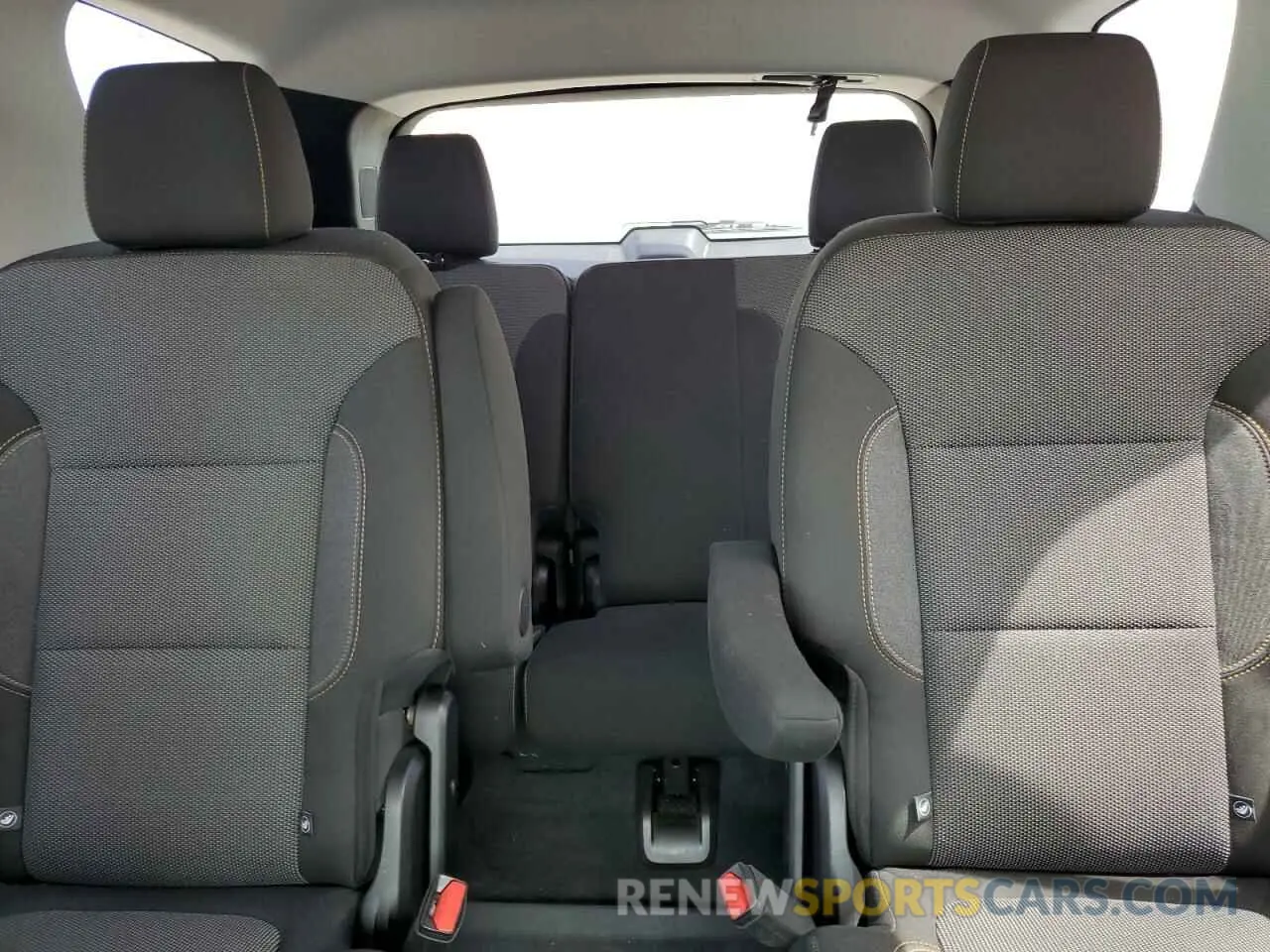 10 Фотография поврежденного автомобиля 1GNERGKW1MJ127191 CHEVROLET TRAVERSE 2021