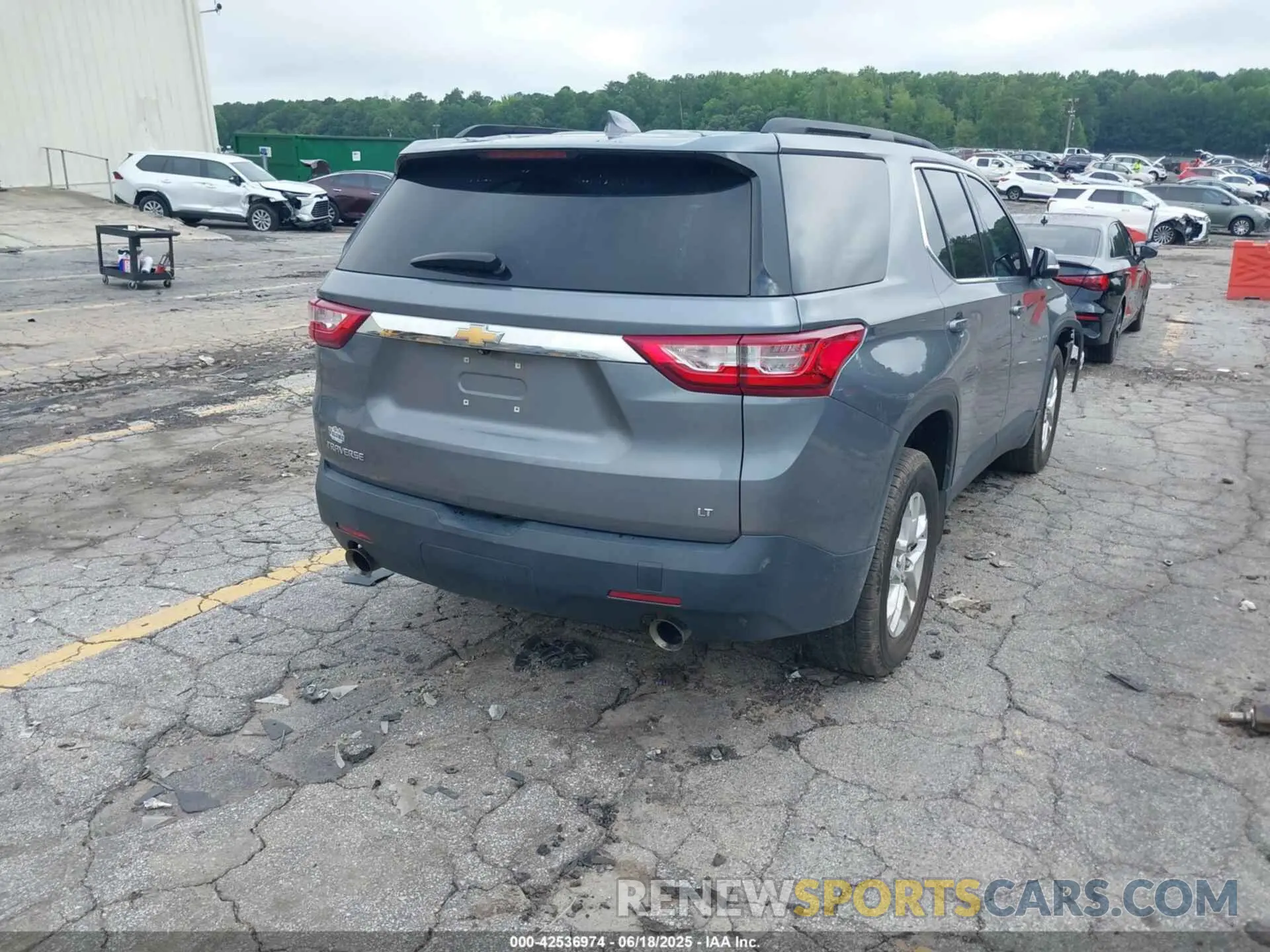 4 Photograph of a damaged car 1GNERGKW1MJ157095 CHEVROLET TRAVERSE 2021