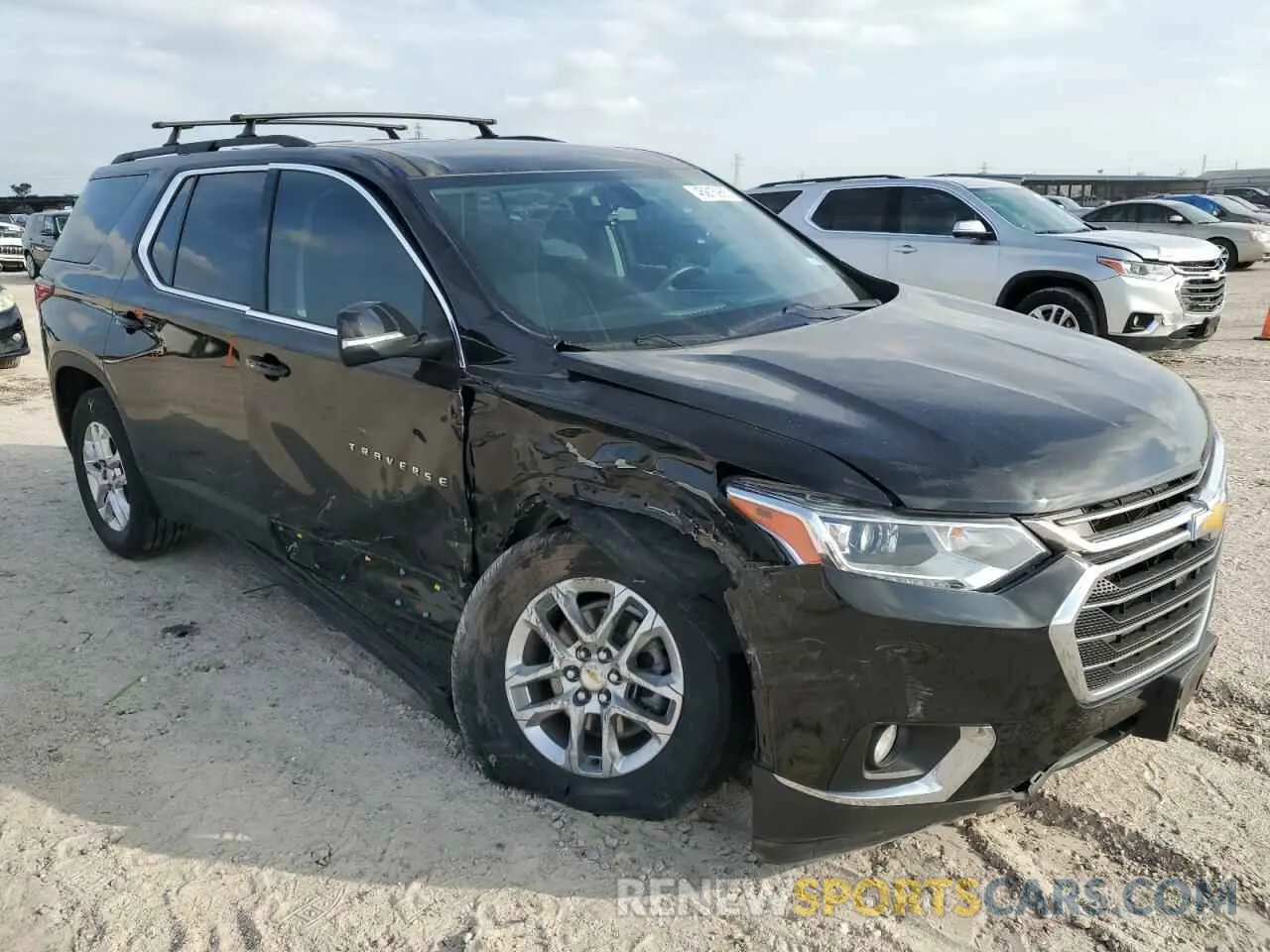 4 Photograph of a damaged car 1GNERGKW1MJ252210 CHEVROLET TRAVERSE 2021