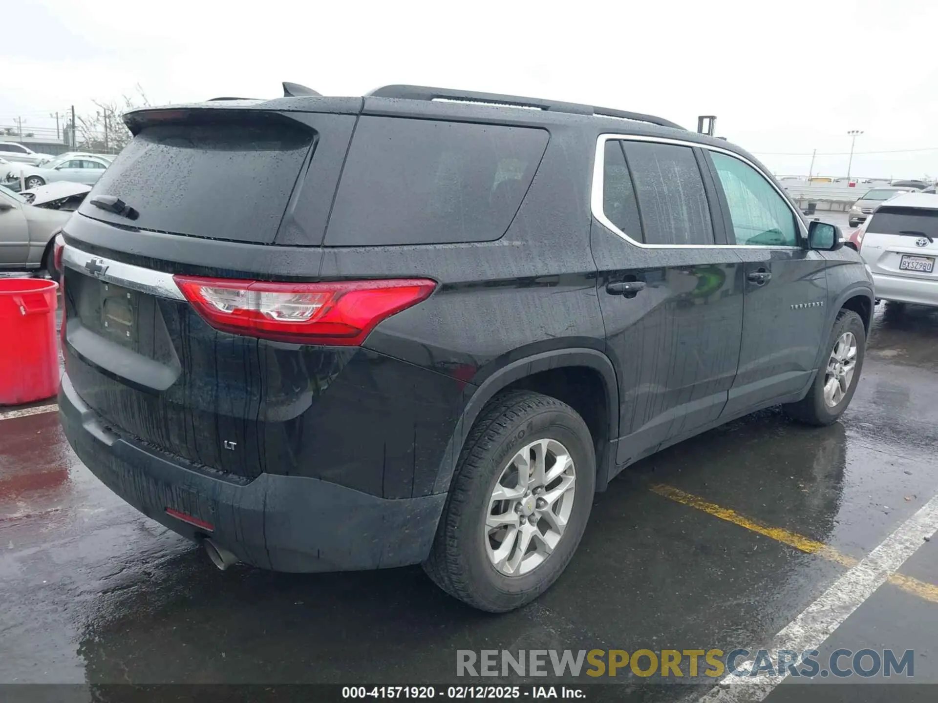 4 Фотография поврежденного автомобиля 1GNERGKW2MJ121142 CHEVROLET TRAVERSE 2021