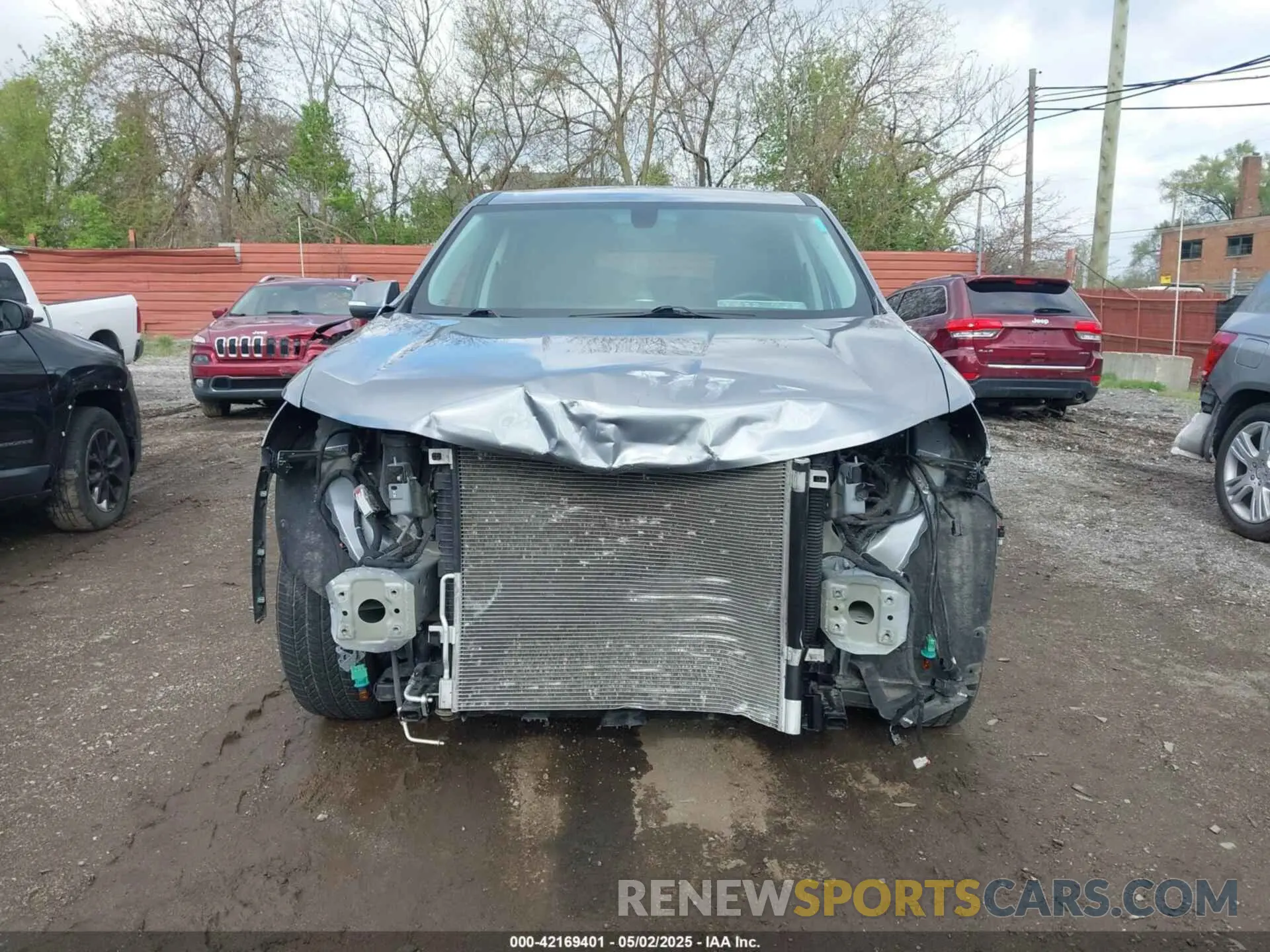 13 Photograph of a damaged car 1GNERGKW3MJ157258 CHEVROLET TRAVERSE 2021