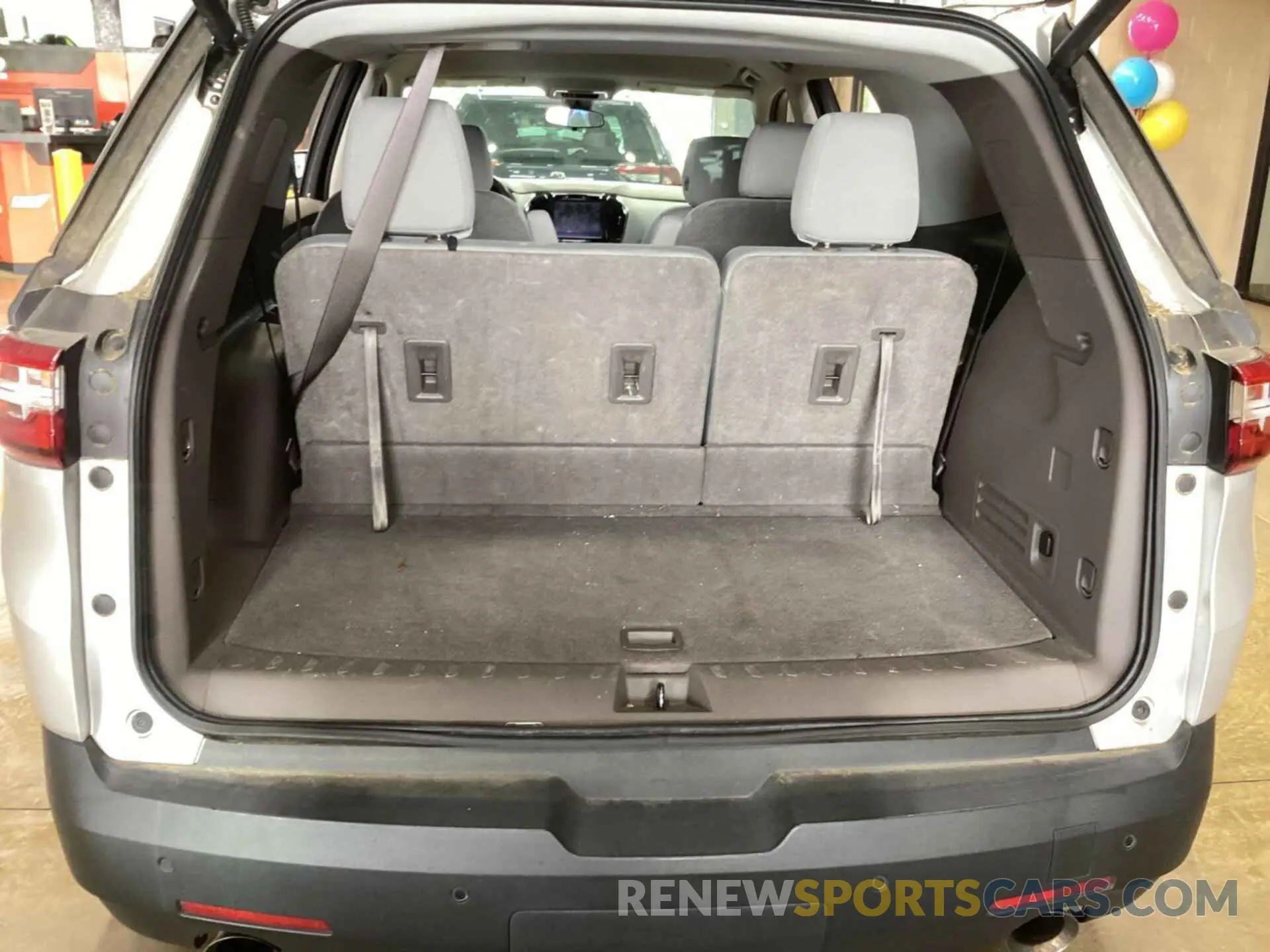 12 Фотография поврежденного автомобиля 1GNERGKW3MJ163142 CHEVROLET TRAVERSE 2021