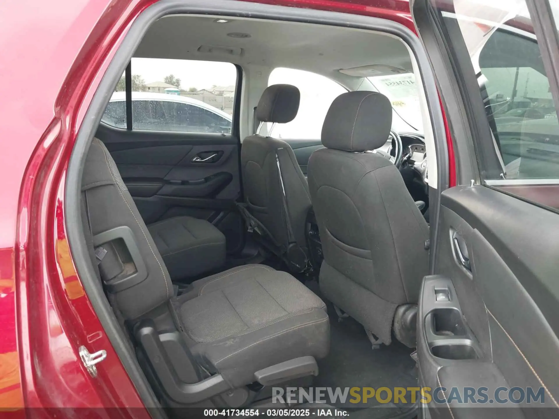 8 Фотография поврежденного автомобиля 1GNERGKW3MJ175324 CHEVROLET TRAVERSE 2021