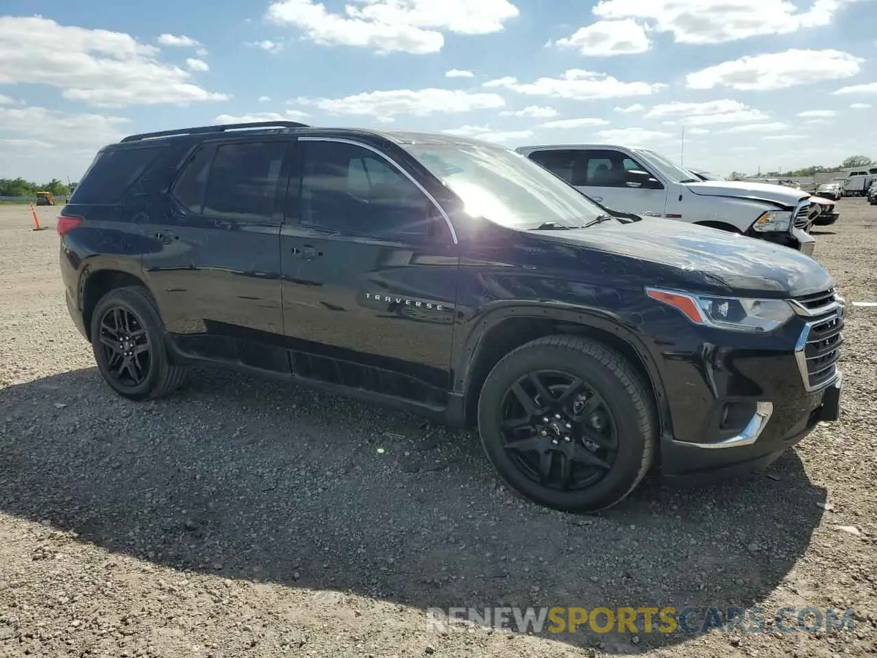 4 Photograph of a damaged car 1GNERGKW3MJ250345 CHEVROLET TRAVERSE 2021