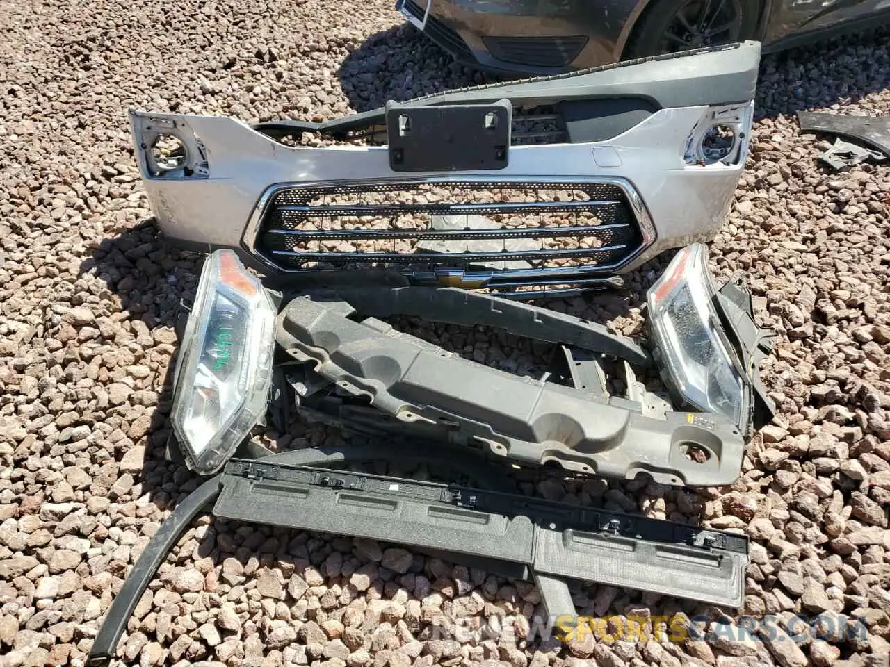 13 Photograph of a damaged car 1GNERGKW4MJ153669 CHEVROLET TRAVERSE 2021