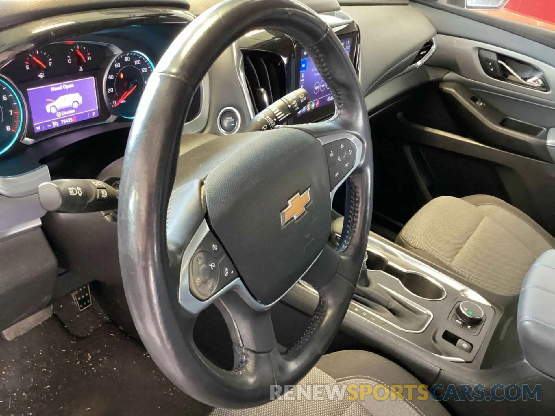 17 Photograph of a damaged car 1GNERGKW4MJ181360 CHEVROLET TRAVERSE 2021