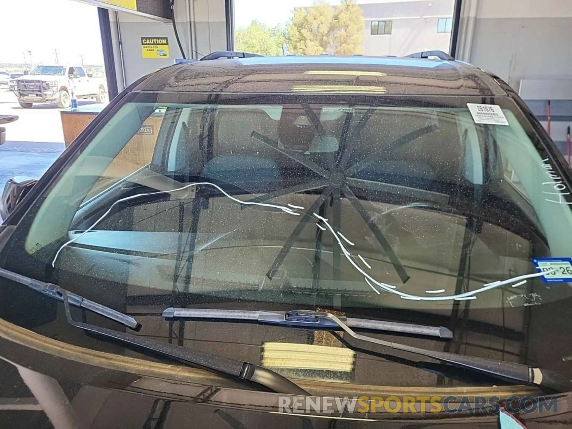 2 Photograph of a damaged car 1GNERGKW4MJ182010 CHEVROLET TRAVERSE 2021