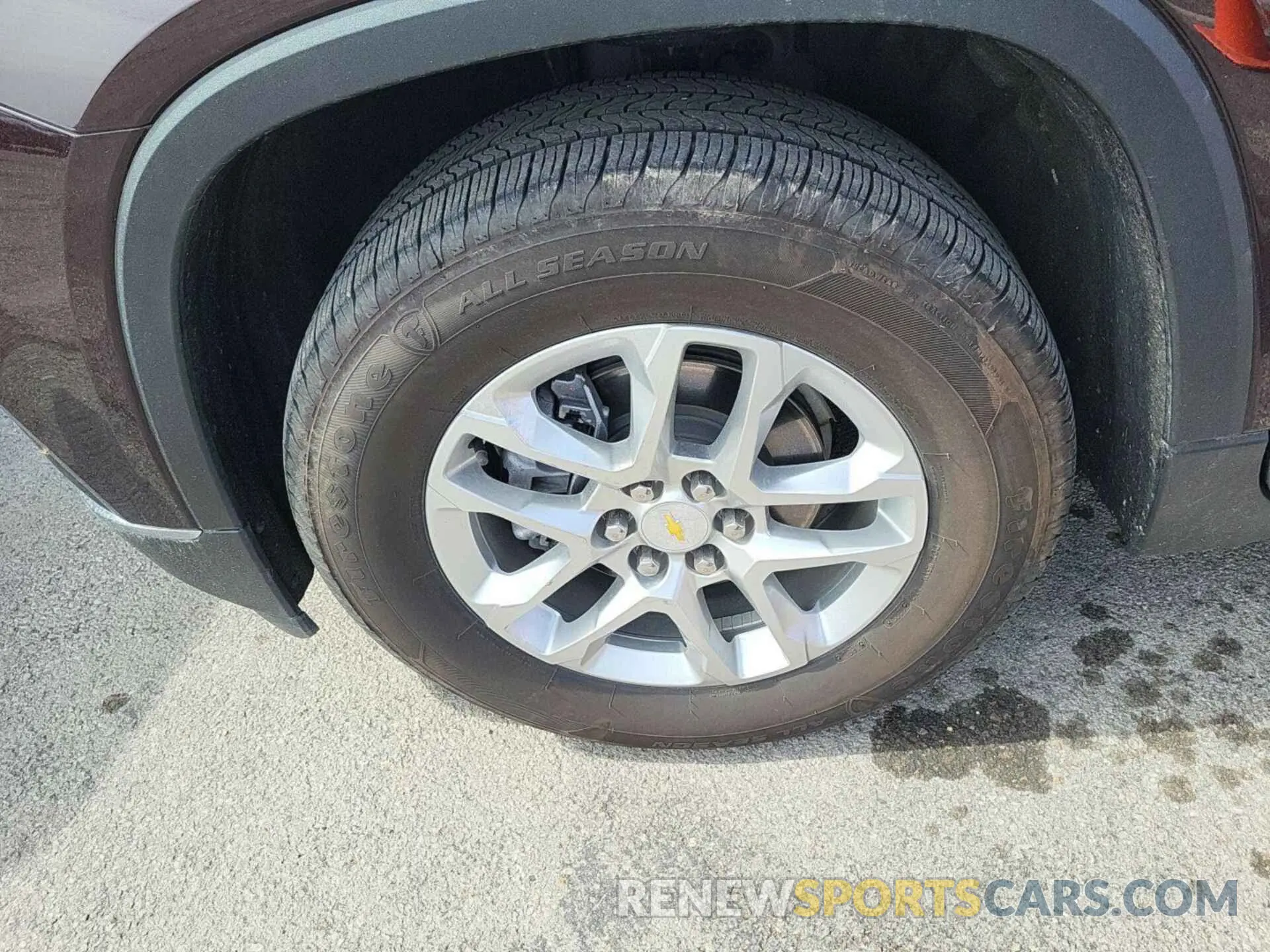 10 Photograph of a damaged car 1GNERGKW4MJ184534 CHEVROLET TRAVERSE 2021