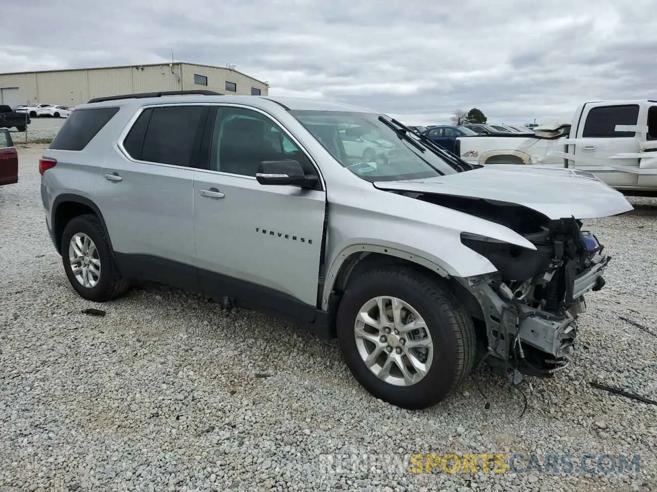 4 Photograph of a damaged car 1GNERGKW5MJ113066 CHEVROLET TRAVERSE 2021
