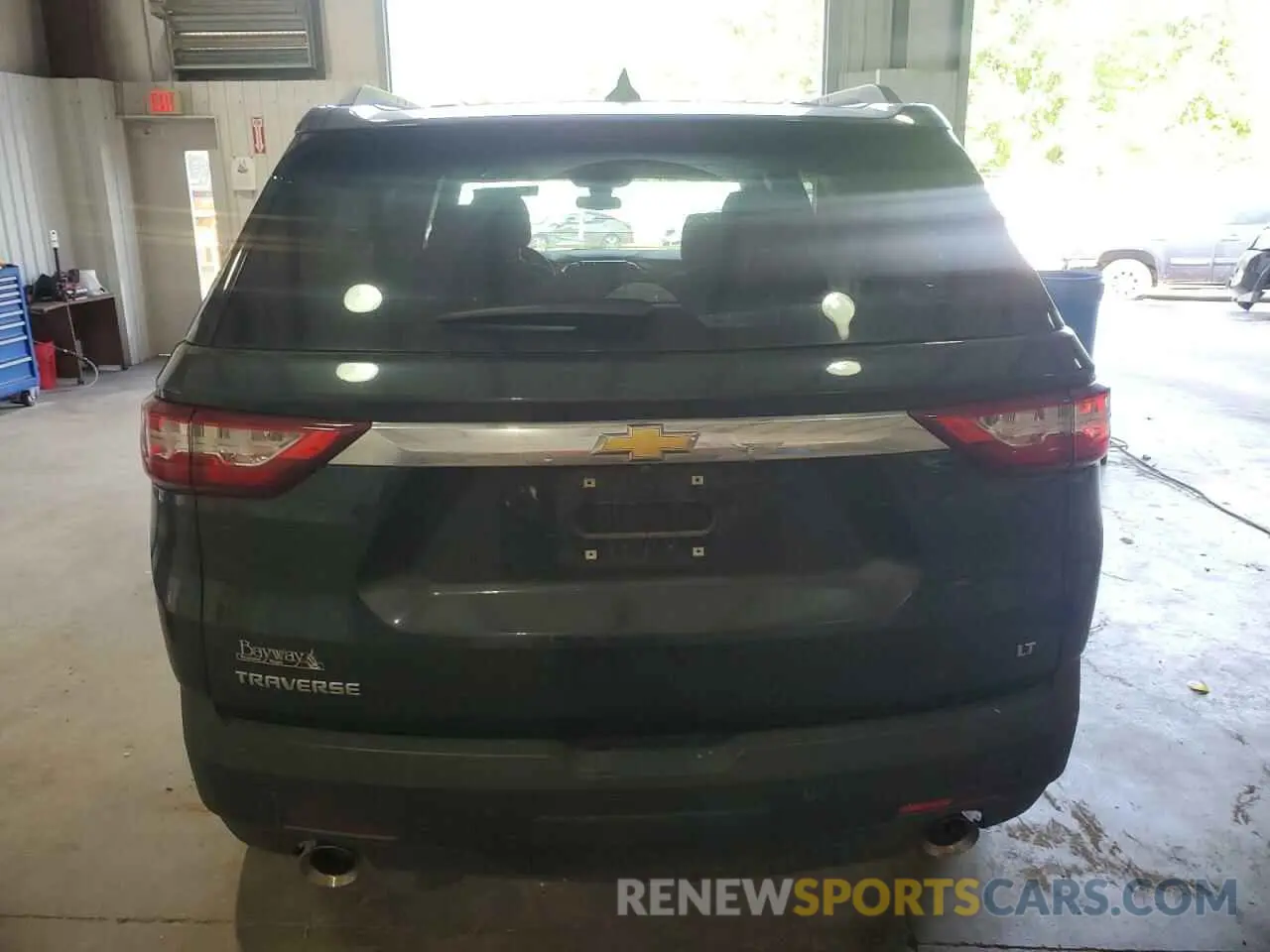 6 Photograph of a damaged car 1GNERGKW6MJ156959 CHEVROLET TRAVERSE 2021