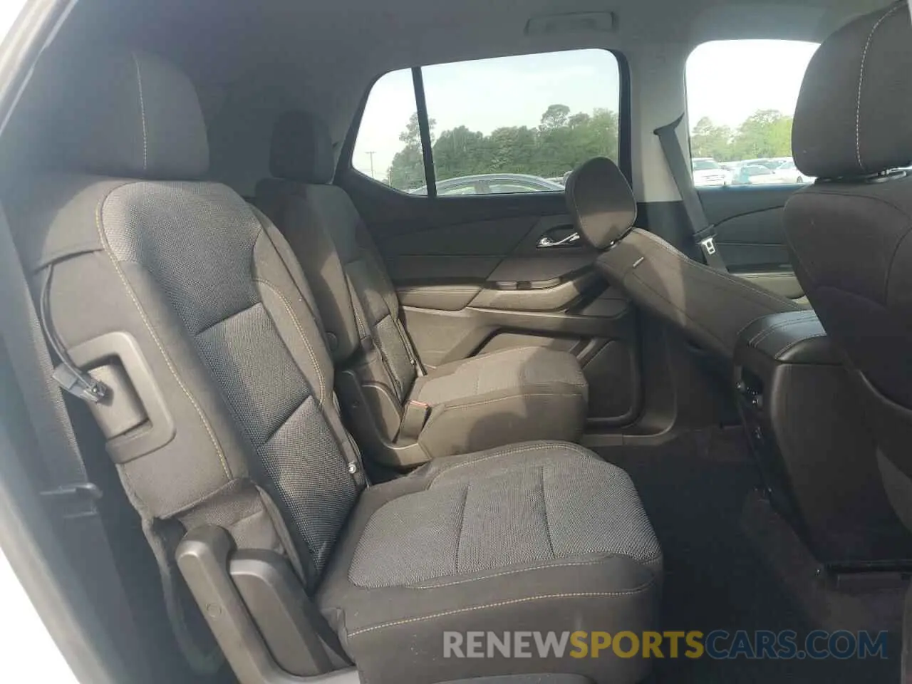 11 Photograph of a damaged car 1GNERGKW8MJ269344 CHEVROLET TRAVERSE 2021