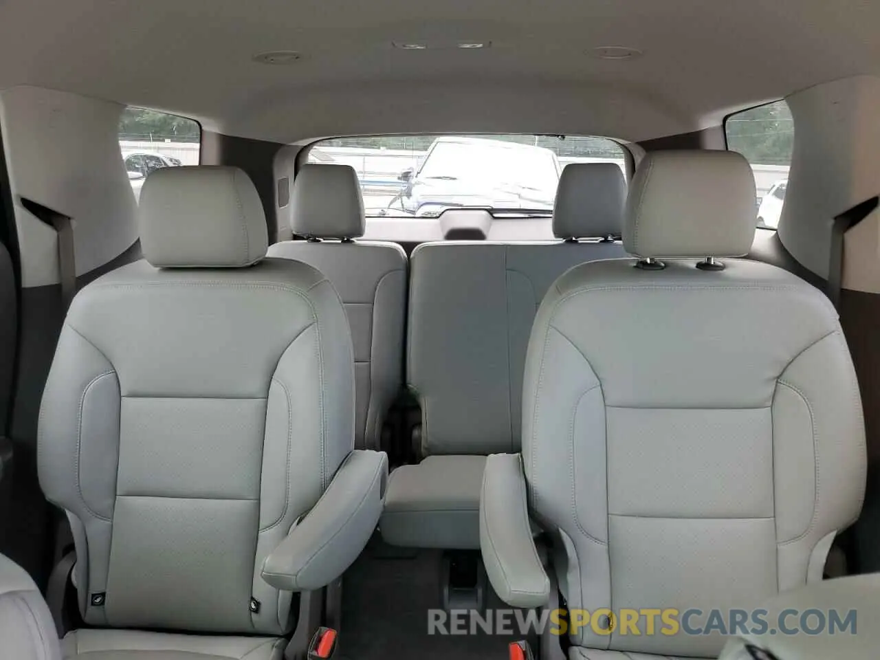 10 Photograph of a damaged car 1GNERGKW9MJ165803 CHEVROLET TRAVERSE 2021
