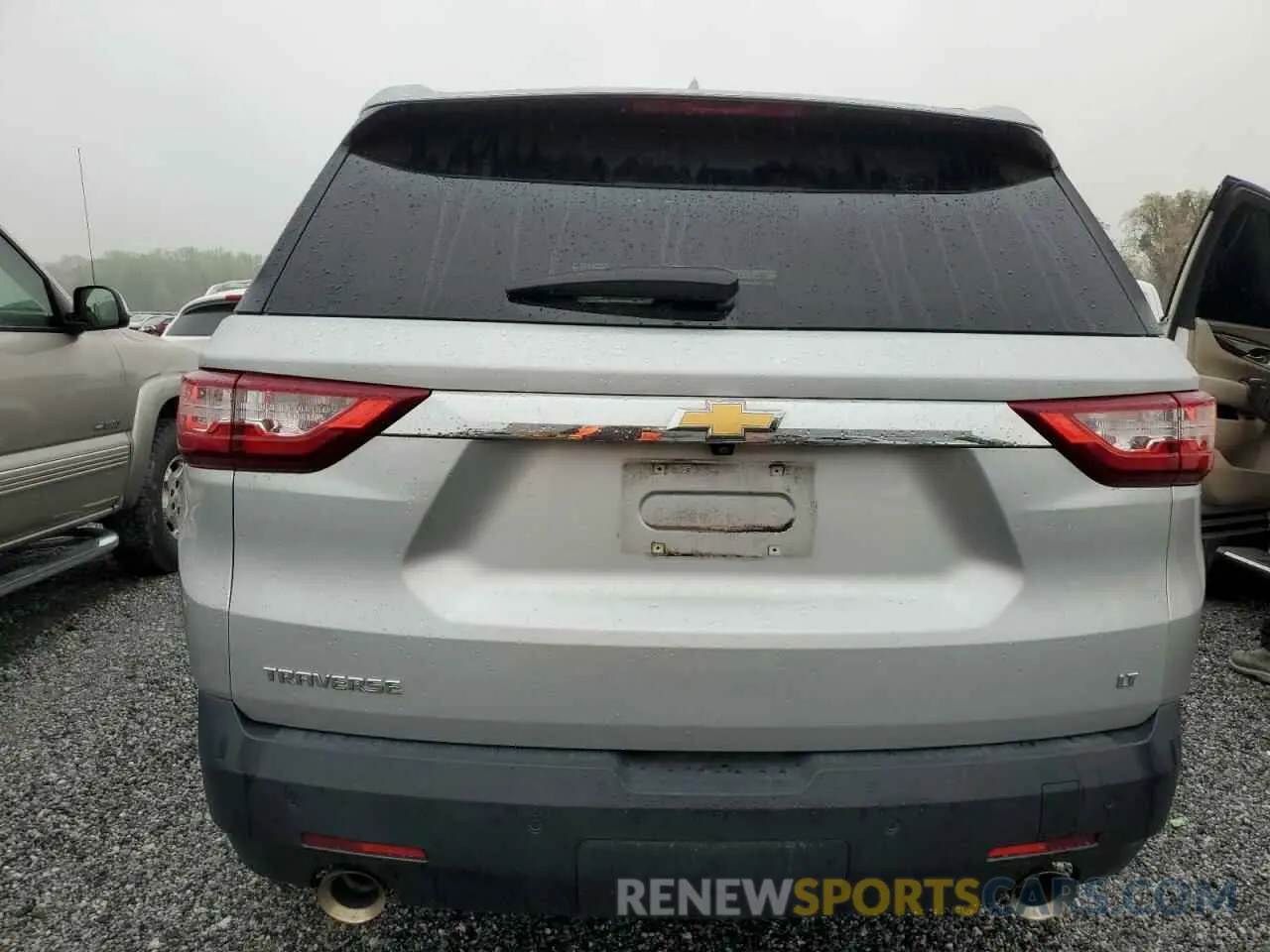 6 Photograph of a damaged car 1GNERGKW9MJ265951 CHEVROLET TRAVERSE 2021