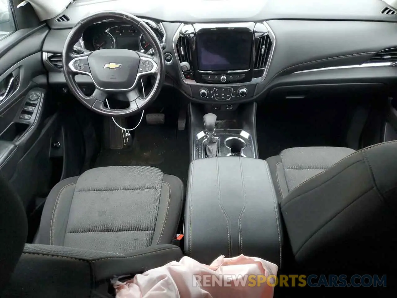8 Photograph of a damaged car 1GNERGKW9MJ265951 CHEVROLET TRAVERSE 2021