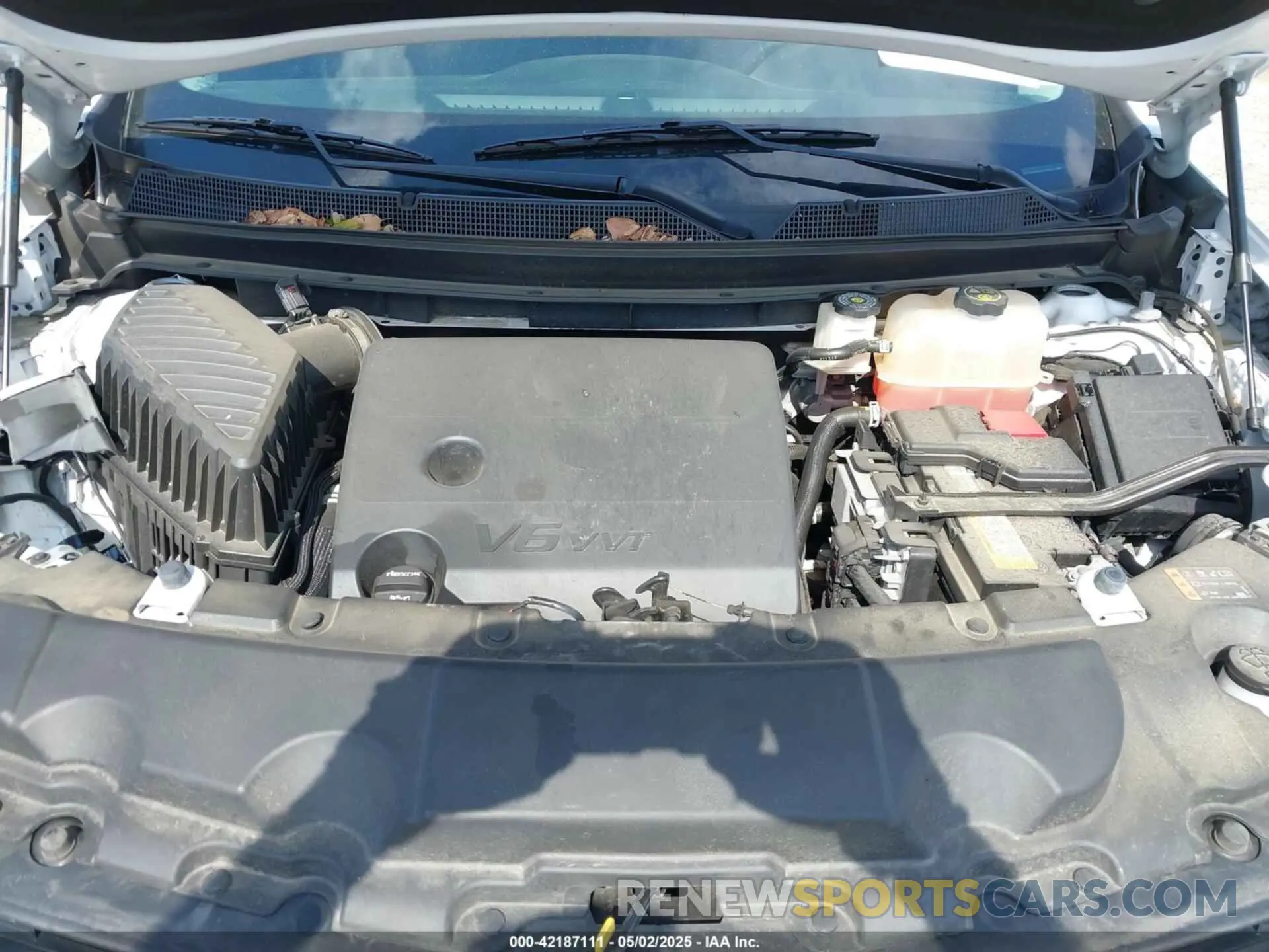 10 Photograph of a damaged car 1GNERGKW9MJ271894 CHEVROLET TRAVERSE 2021