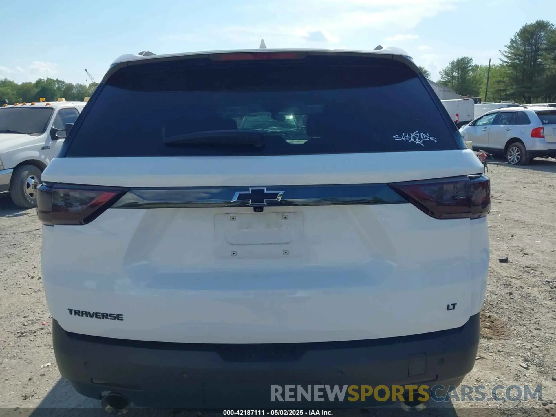 16 Photograph of a damaged car 1GNERGKW9MJ271894 CHEVROLET TRAVERSE 2021