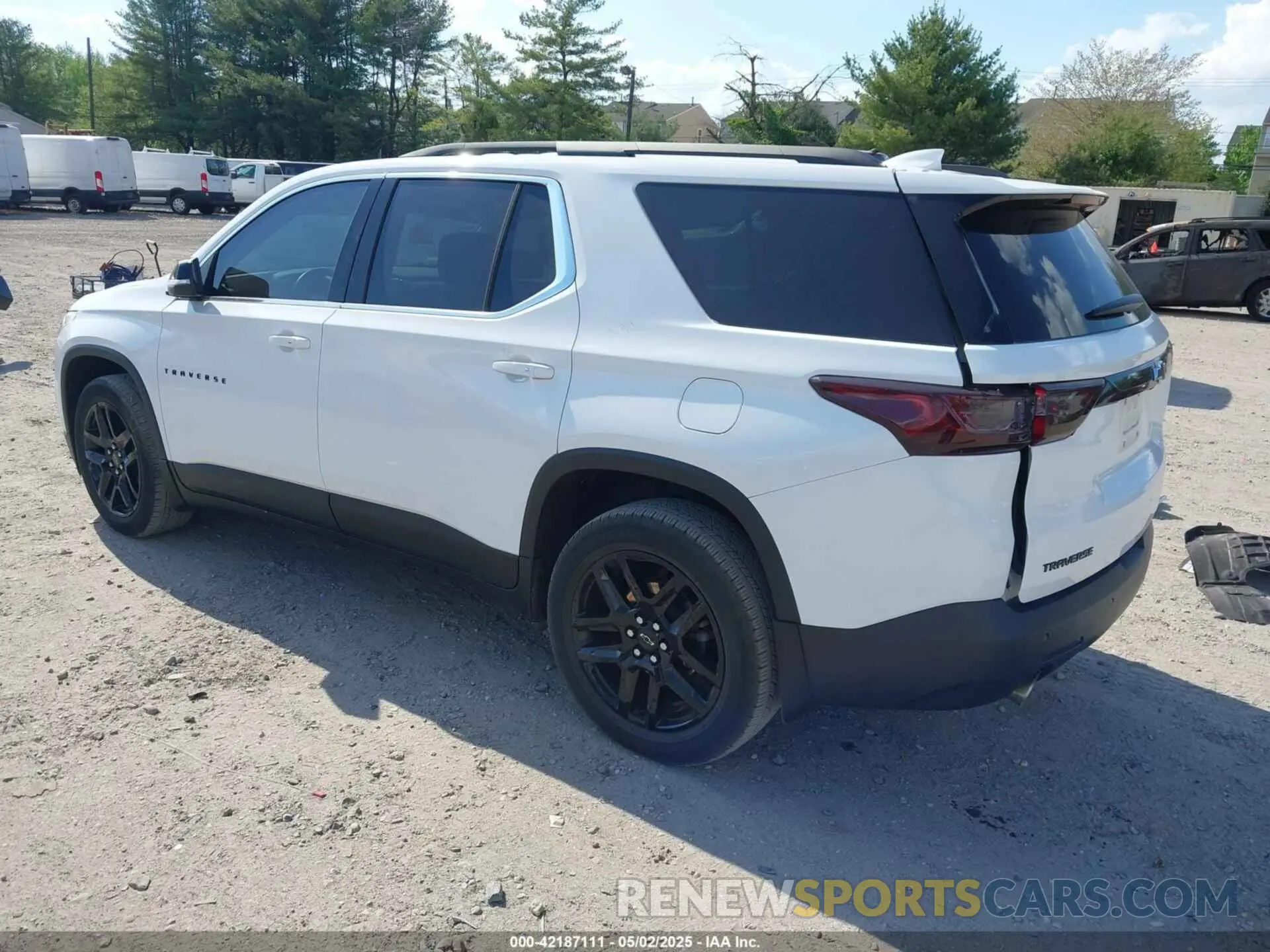 3 Photograph of a damaged car 1GNERGKW9MJ271894 CHEVROLET TRAVERSE 2021