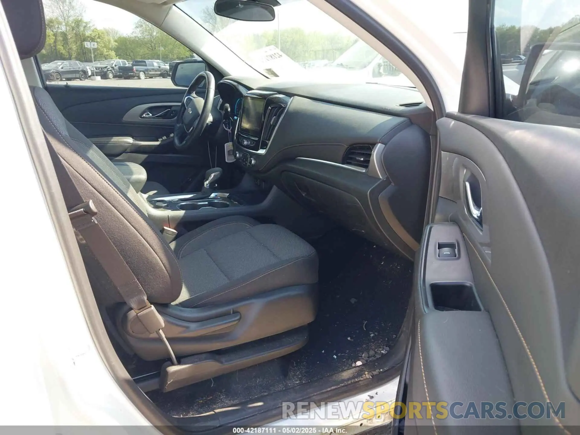 5 Photograph of a damaged car 1GNERGKW9MJ271894 CHEVROLET TRAVERSE 2021