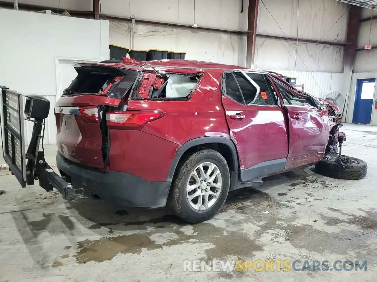 3 Фотография поврежденного автомобиля 1GNERGKWXMJ105447 CHEVROLET TRAVERSE 2021