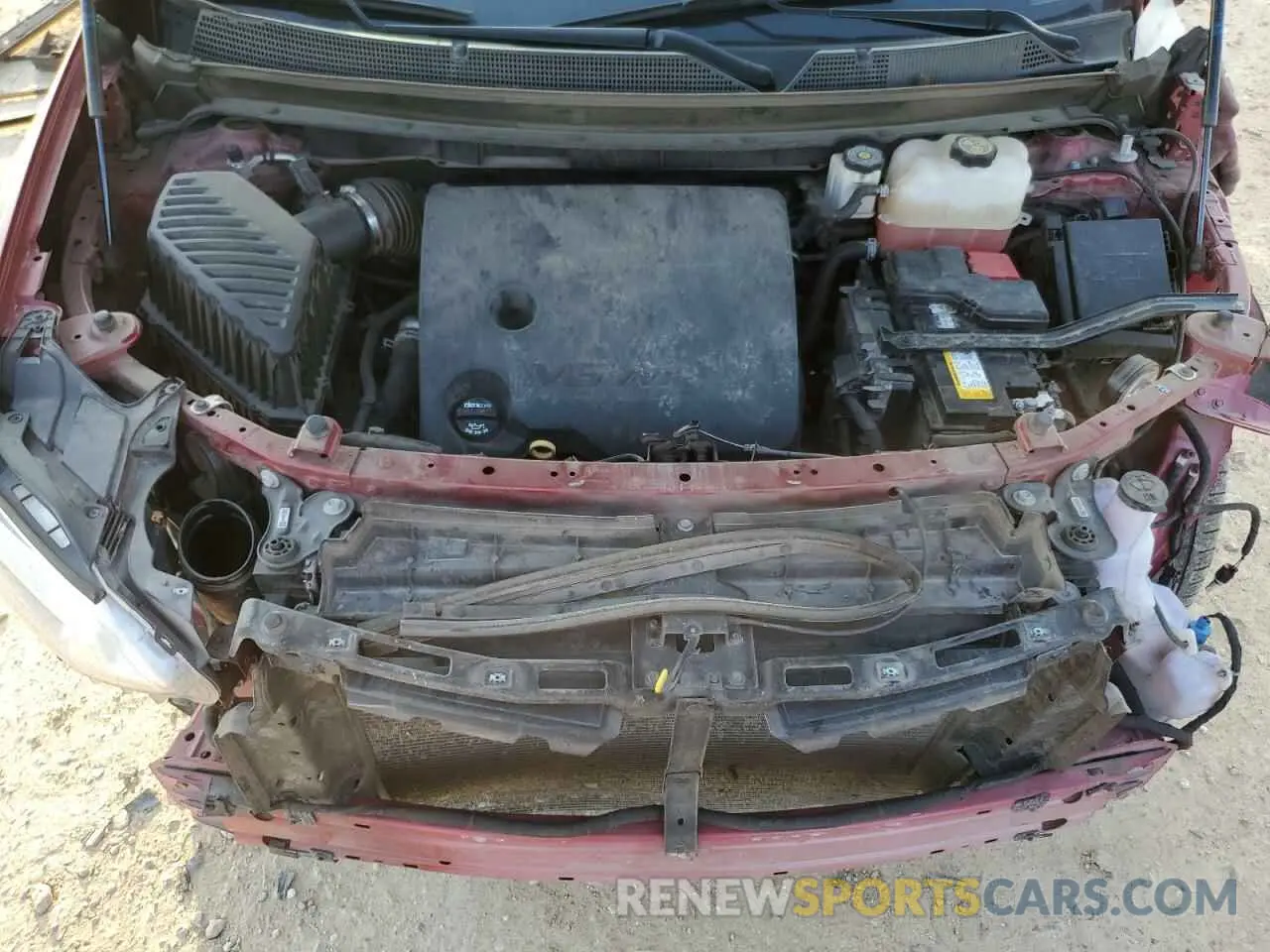 12 Photograph of a damaged car 1GNERGKWXMJ159900 CHEVROLET TRAVERSE 2021