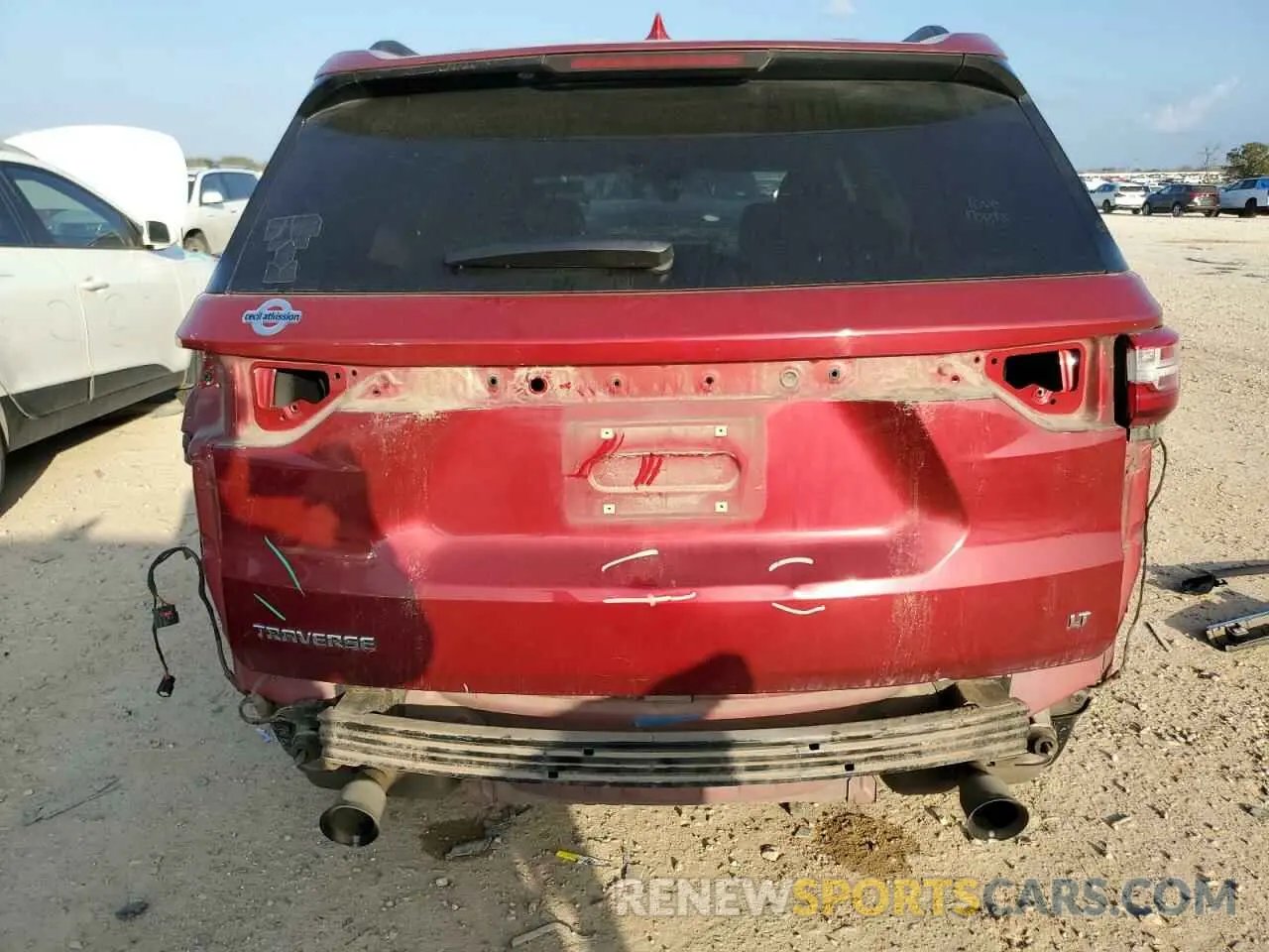 6 Photograph of a damaged car 1GNERGKWXMJ159900 CHEVROLET TRAVERSE 2021
