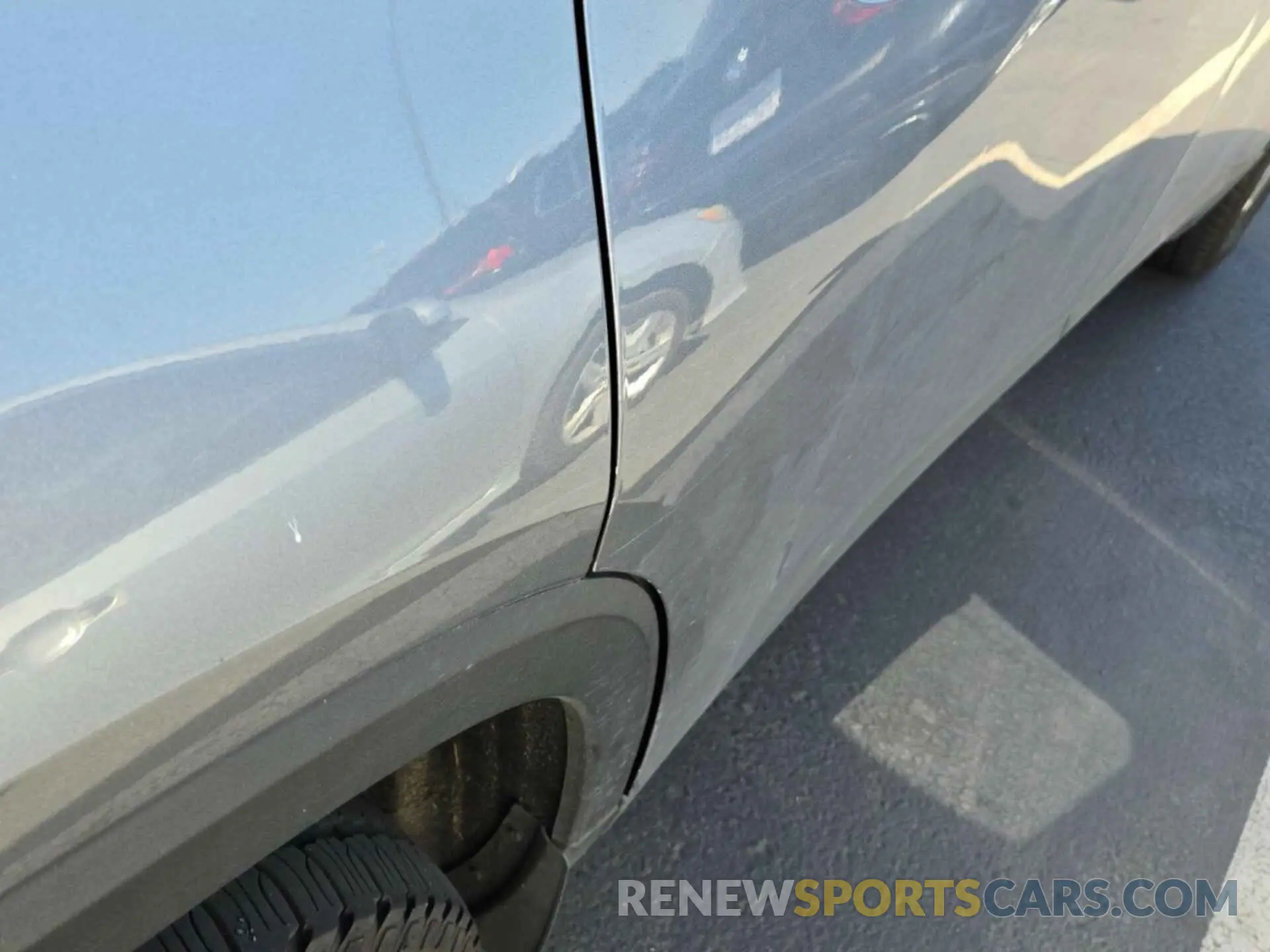 32 Photograph of a damaged car 1GNERHKW0MJ186979 CHEVROLET TRAVERSE 2021
