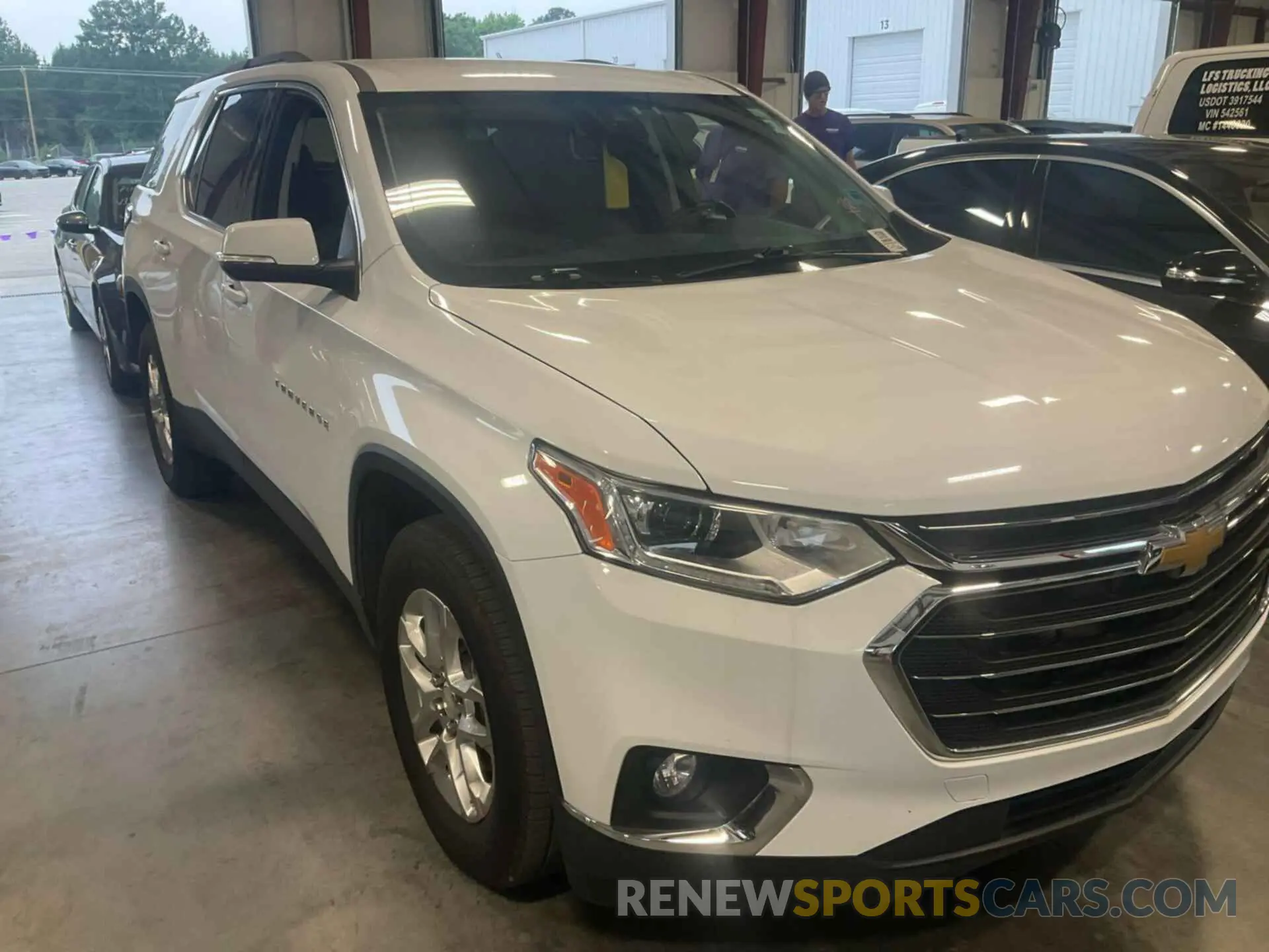 8 Photograph of a damaged car 1GNERHKW5MJ182233 CHEVROLET TRAVERSE 2021