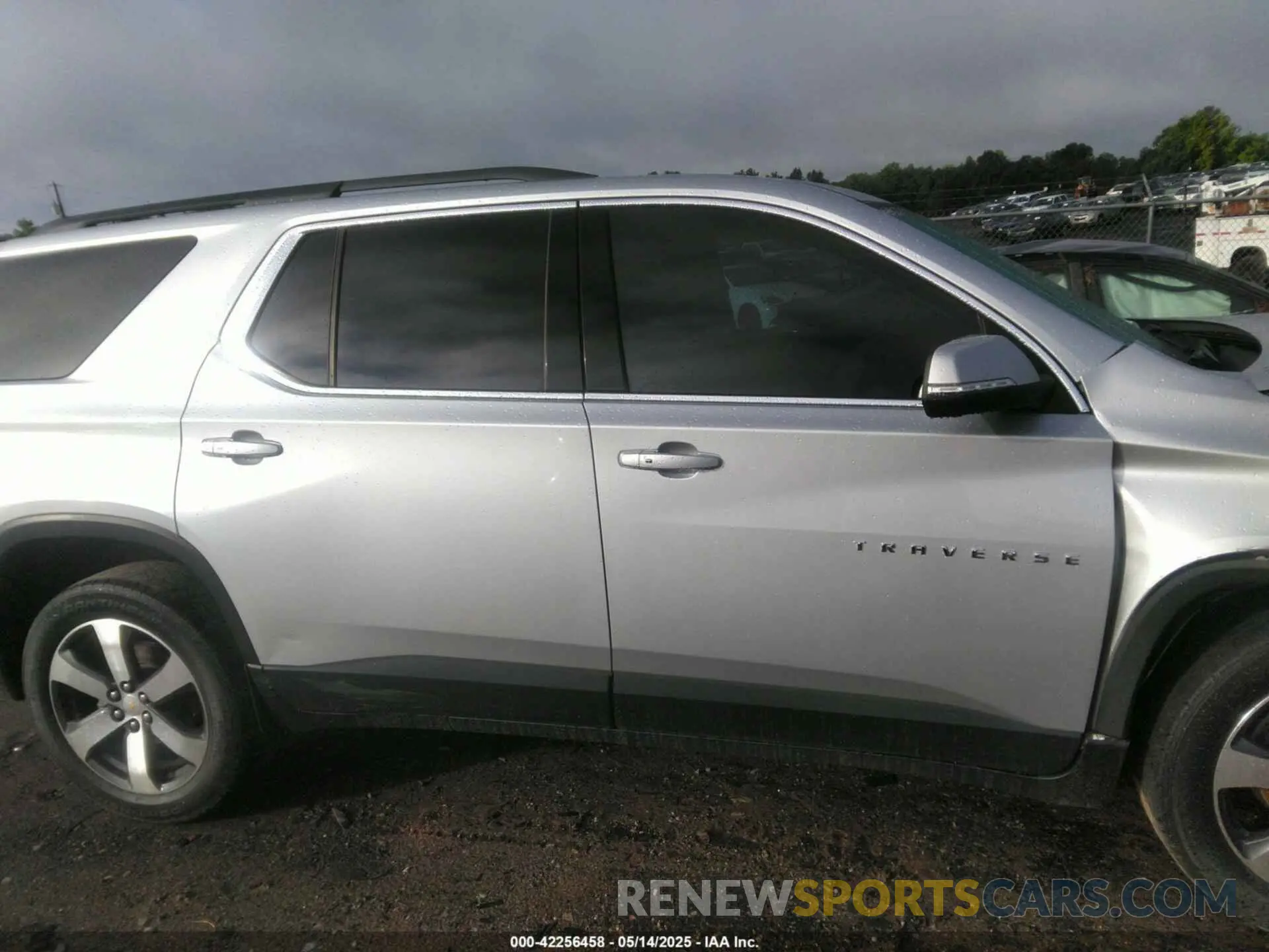 13 Photograph of a damaged car 1GNERHKW6MJ157311 CHEVROLET TRAVERSE 2021