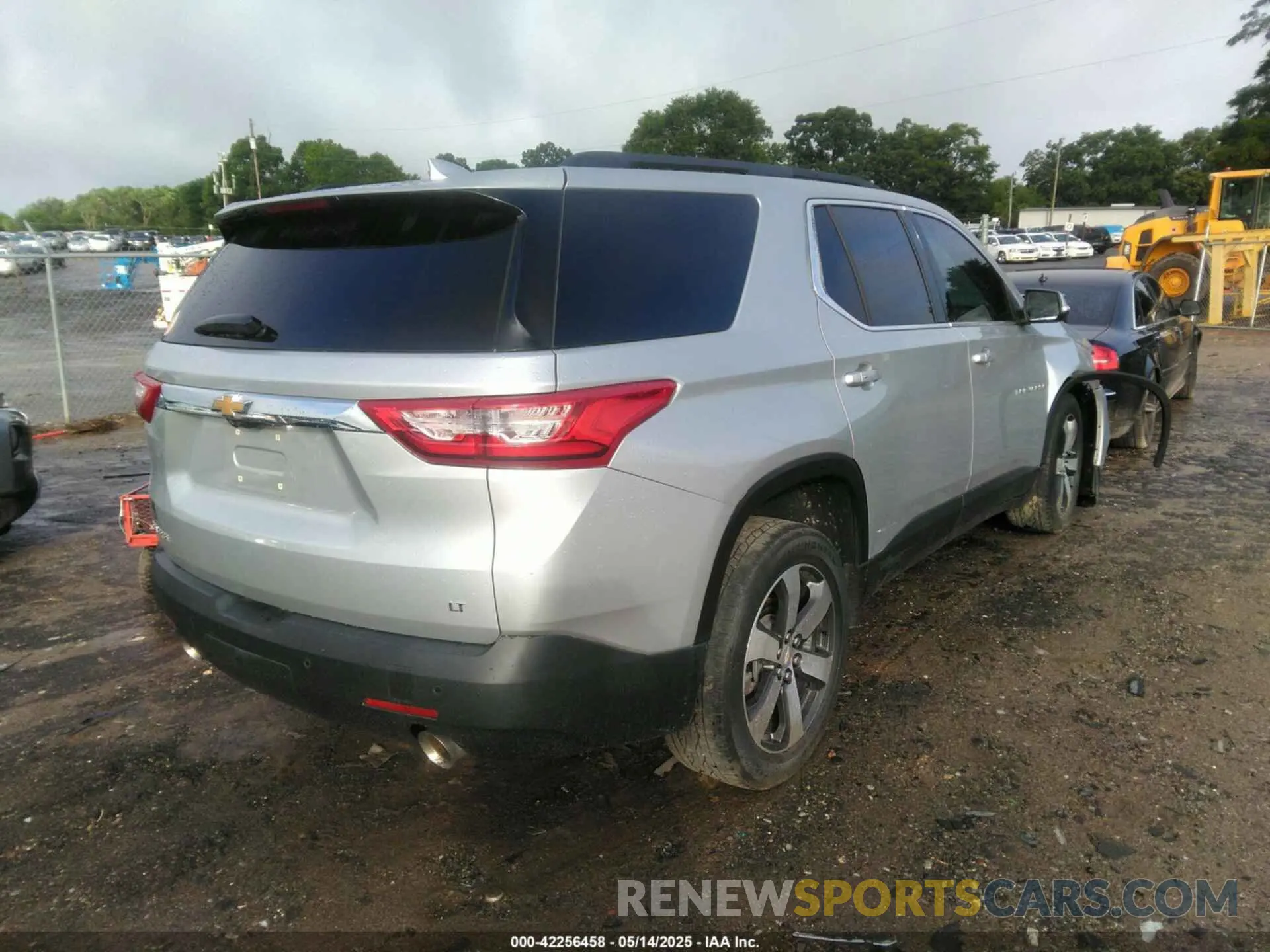 4 Photograph of a damaged car 1GNERHKW6MJ157311 CHEVROLET TRAVERSE 2021