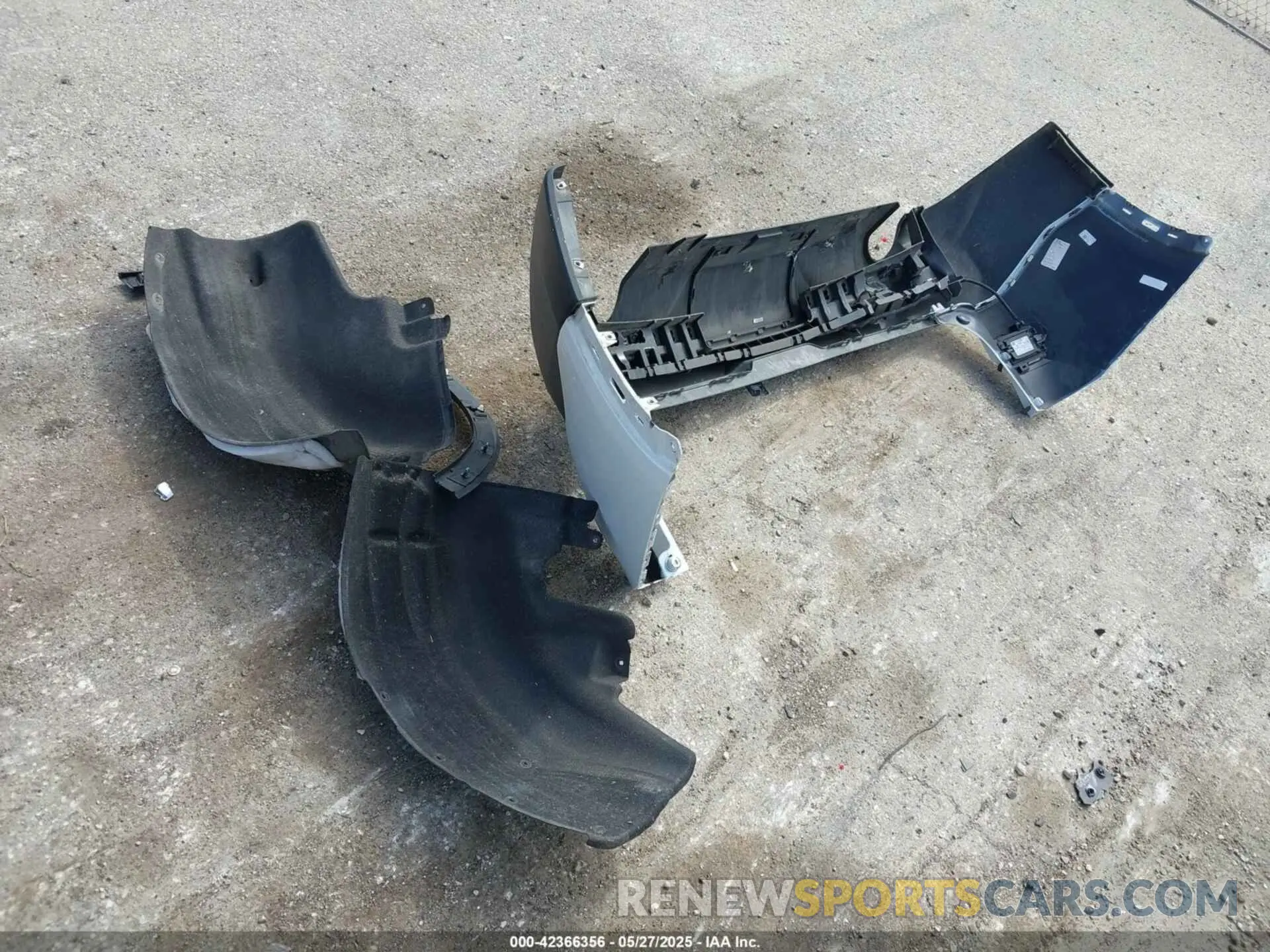 12 Photograph of a damaged car 1GNERHKW7MJ100177 CHEVROLET TRAVERSE 2021