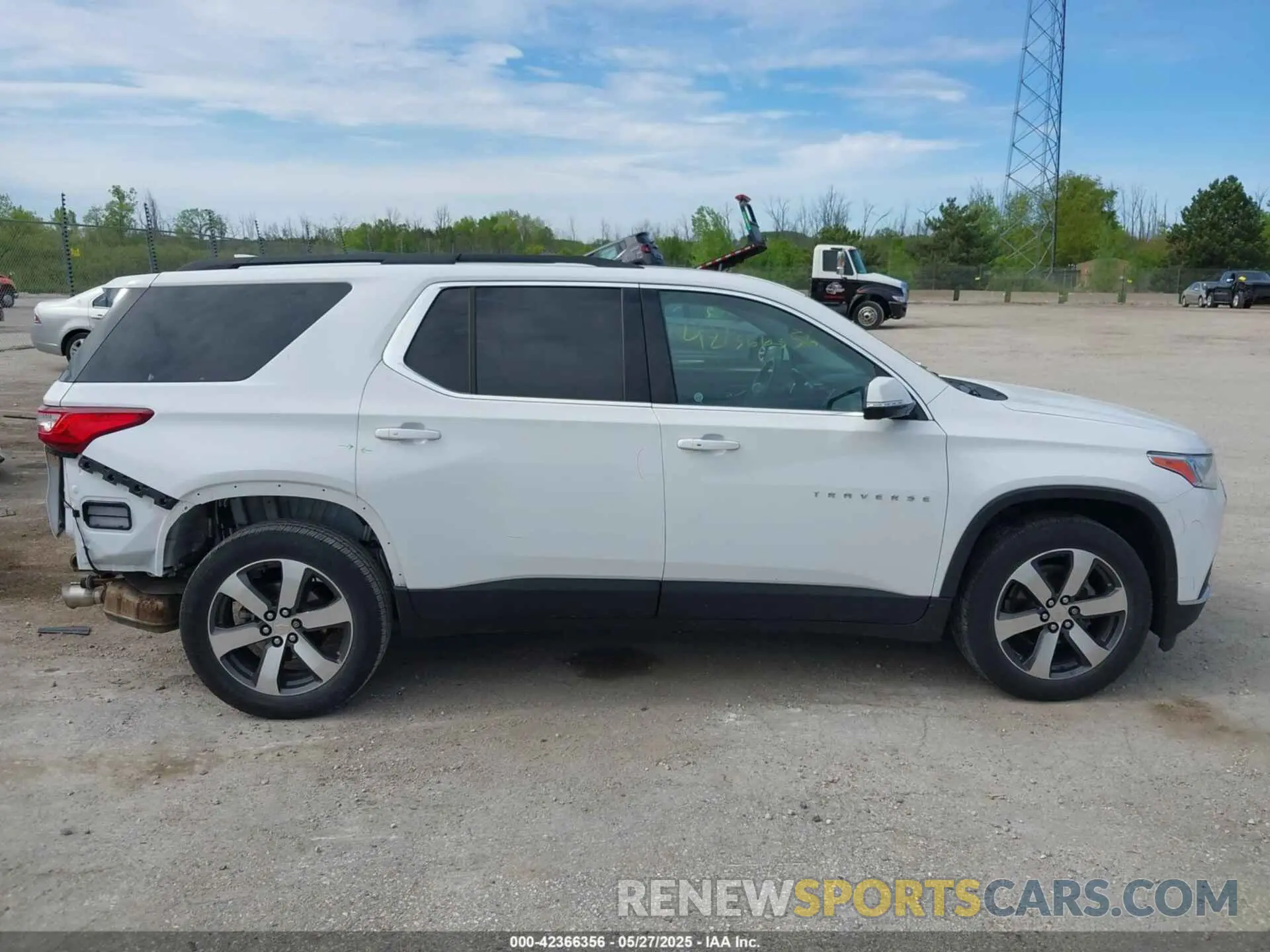 14 Photograph of a damaged car 1GNERHKW7MJ100177 CHEVROLET TRAVERSE 2021