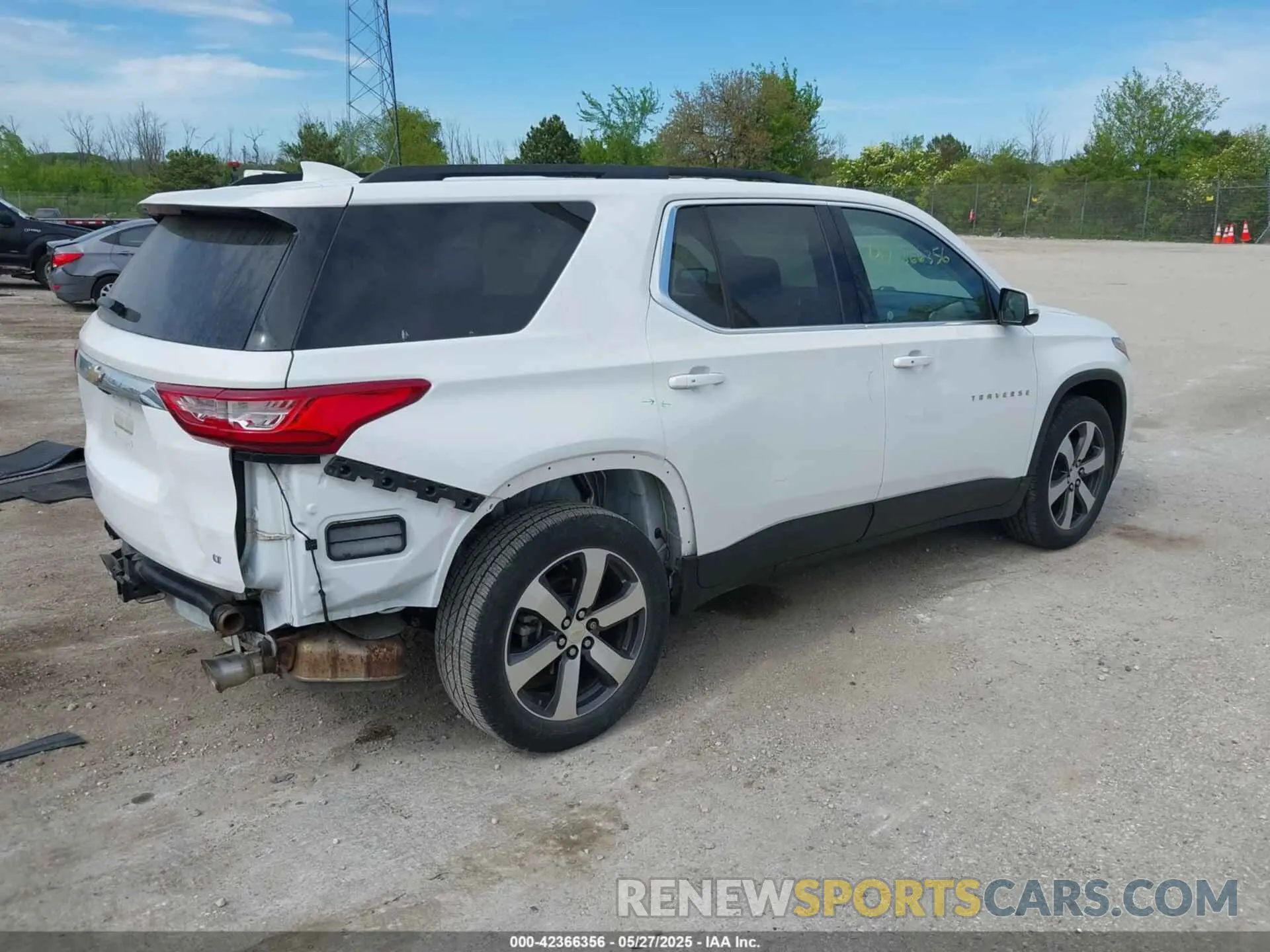 4 Photograph of a damaged car 1GNERHKW7MJ100177 CHEVROLET TRAVERSE 2021