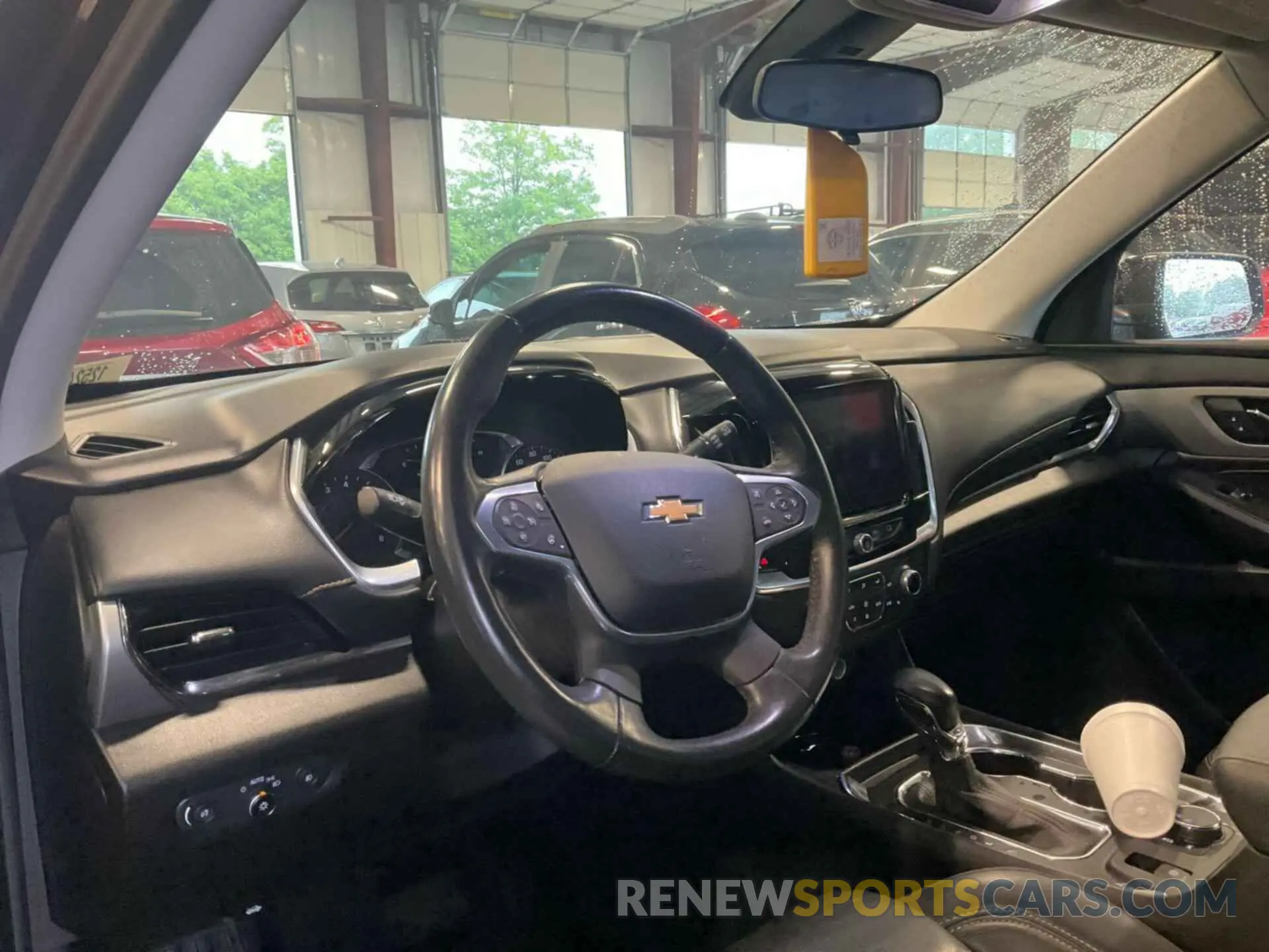10 Photograph of a damaged car 1GNERHKW7MJ188468 CHEVROLET TRAVERSE 2021
