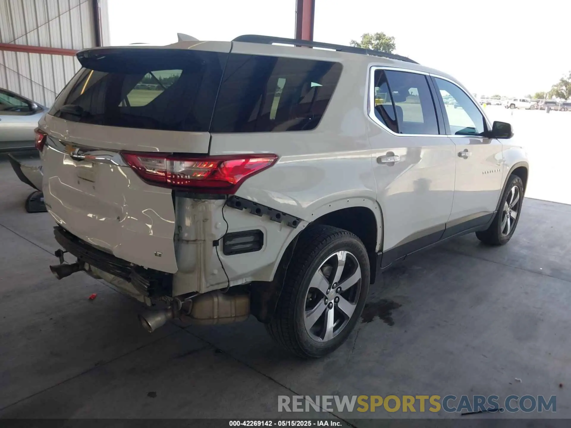 4 Photograph of a damaged car 1GNERHKW8MJ232171 CHEVROLET TRAVERSE 2021