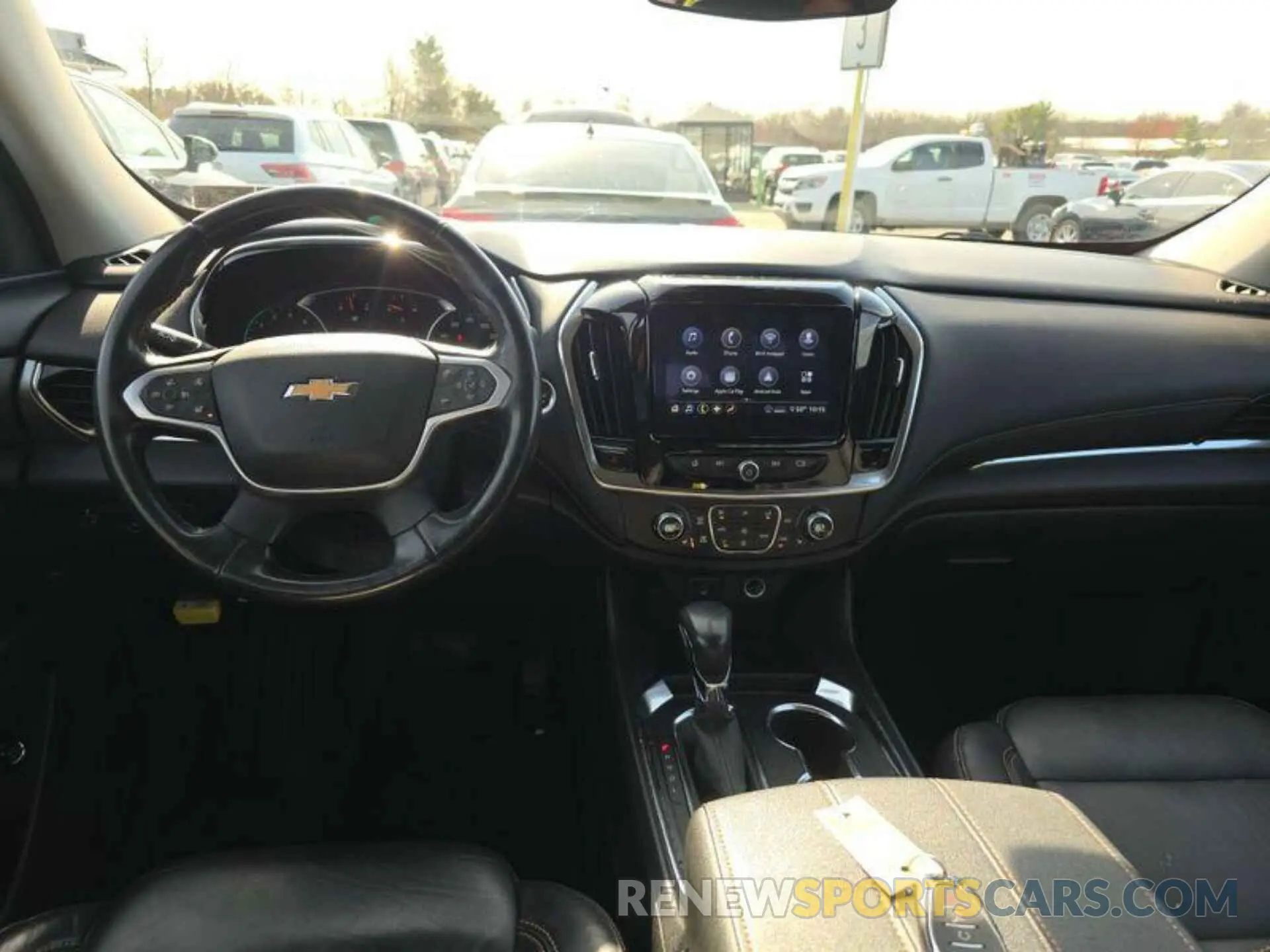 12 Photograph of a damaged car 1GNERHKWXMJ183734 CHEVROLET TRAVERSE 2021