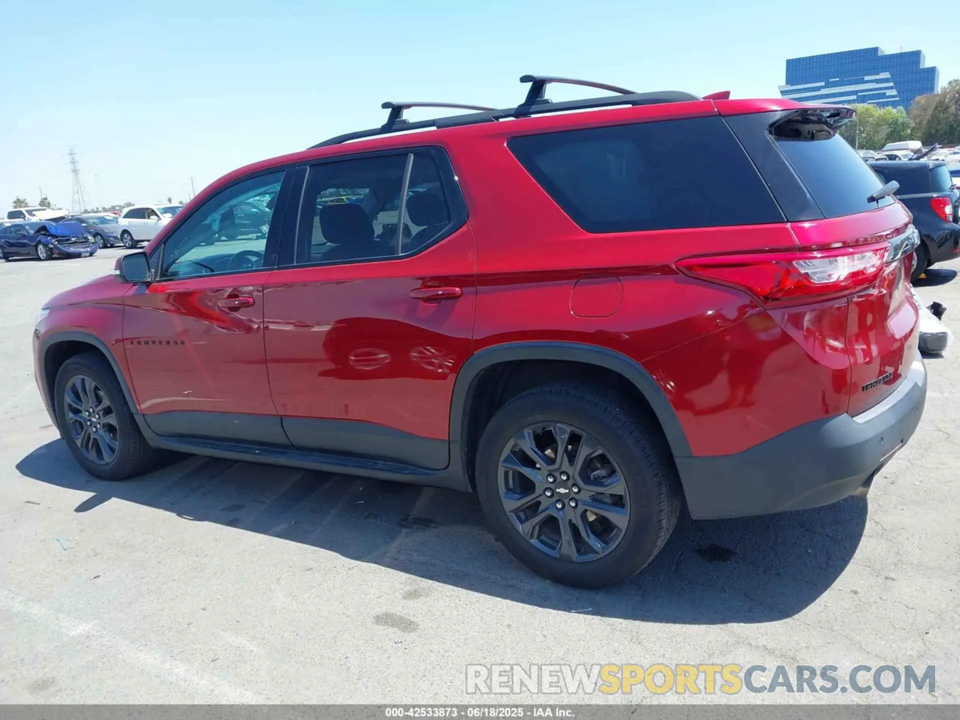 14 Photograph of a damaged car 1GNERJKW1MJ137085 CHEVROLET TRAVERSE 2021