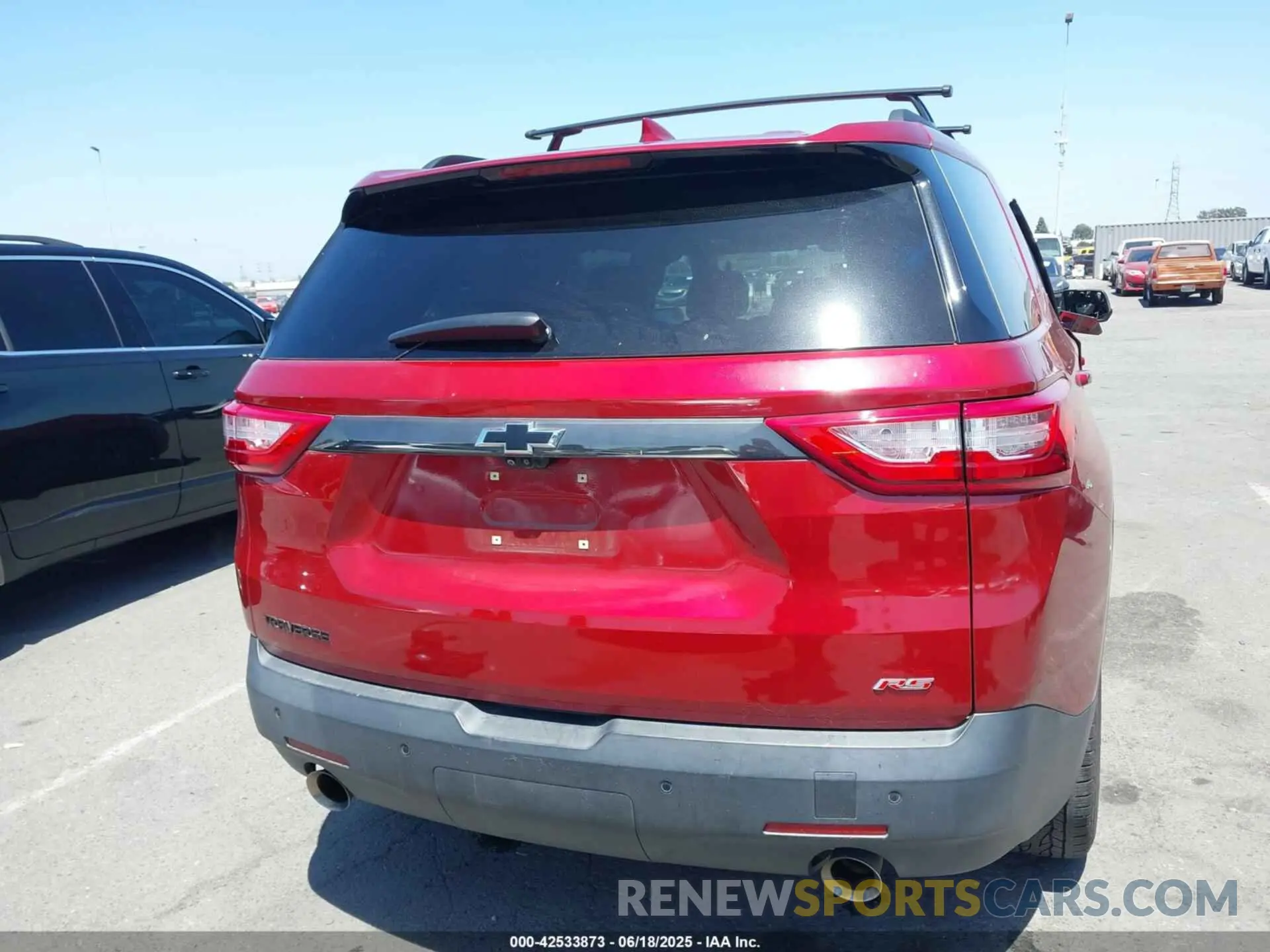 16 Photograph of a damaged car 1GNERJKW1MJ137085 CHEVROLET TRAVERSE 2021