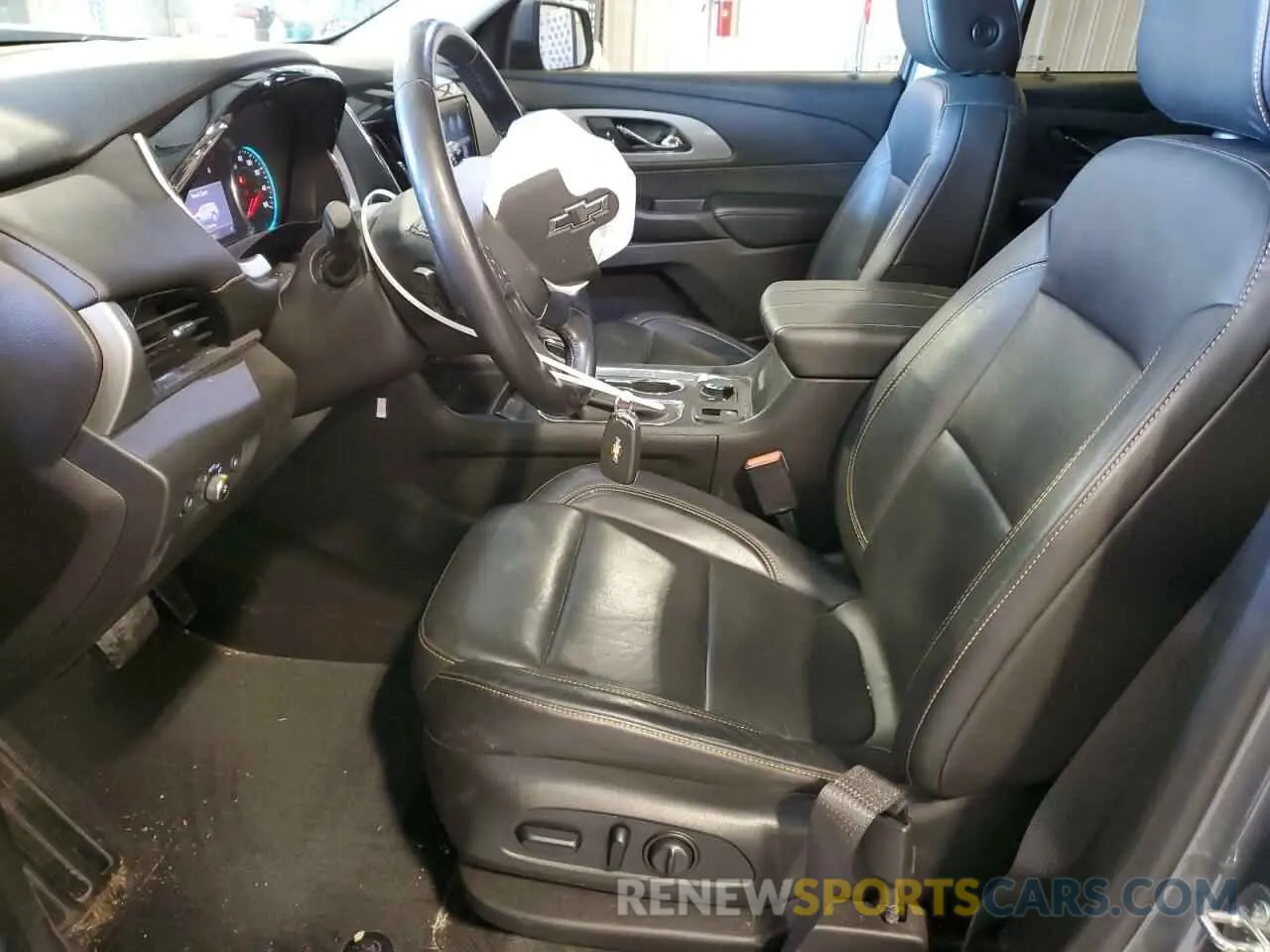 7 Photograph of a damaged car 1GNERJKW3MJ135340 CHEVROLET TRAVERSE 2021