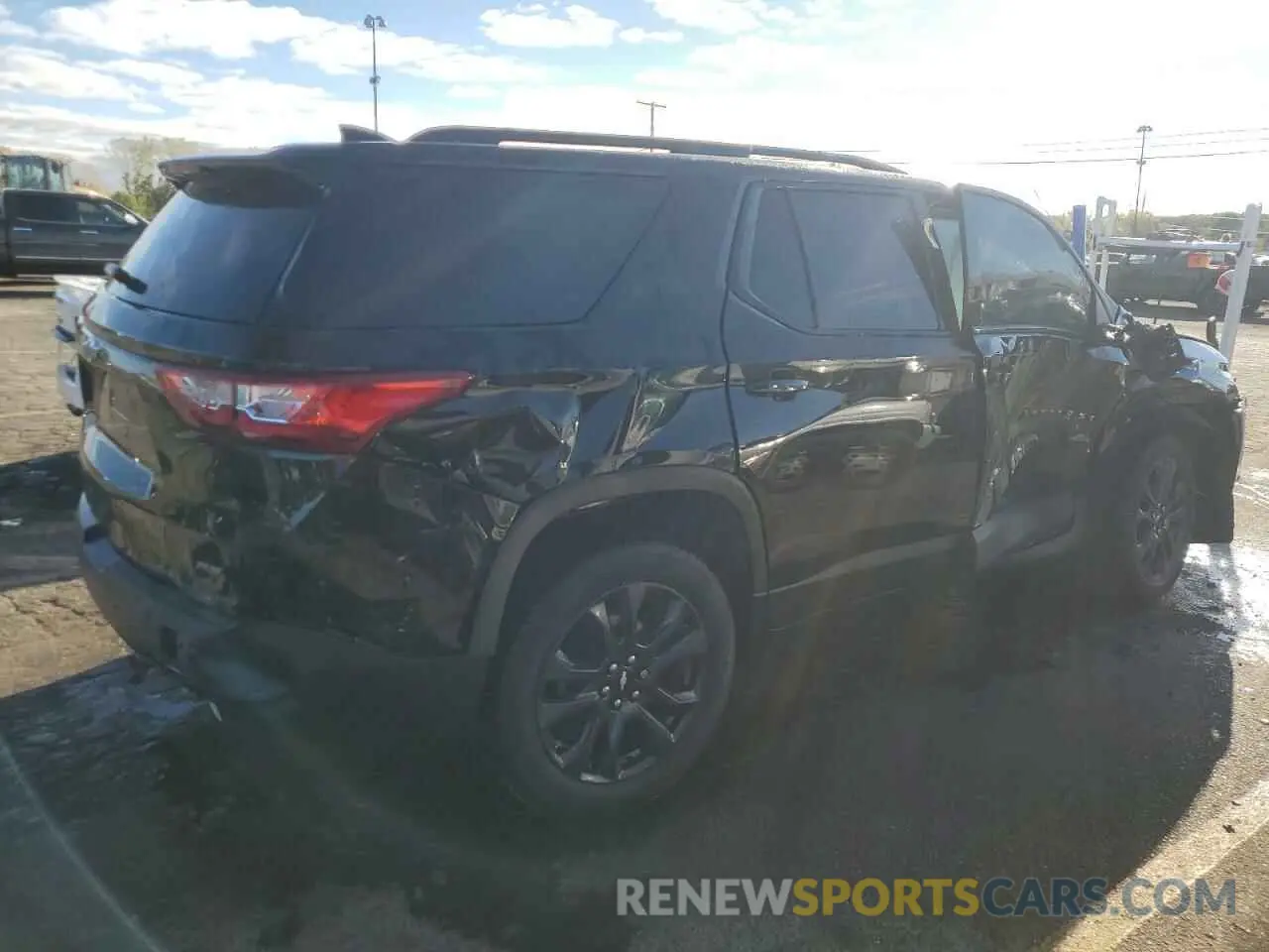 3 Photograph of a damaged car 1GNERJKW3MJ228875 CHEVROLET TRAVERSE 2021