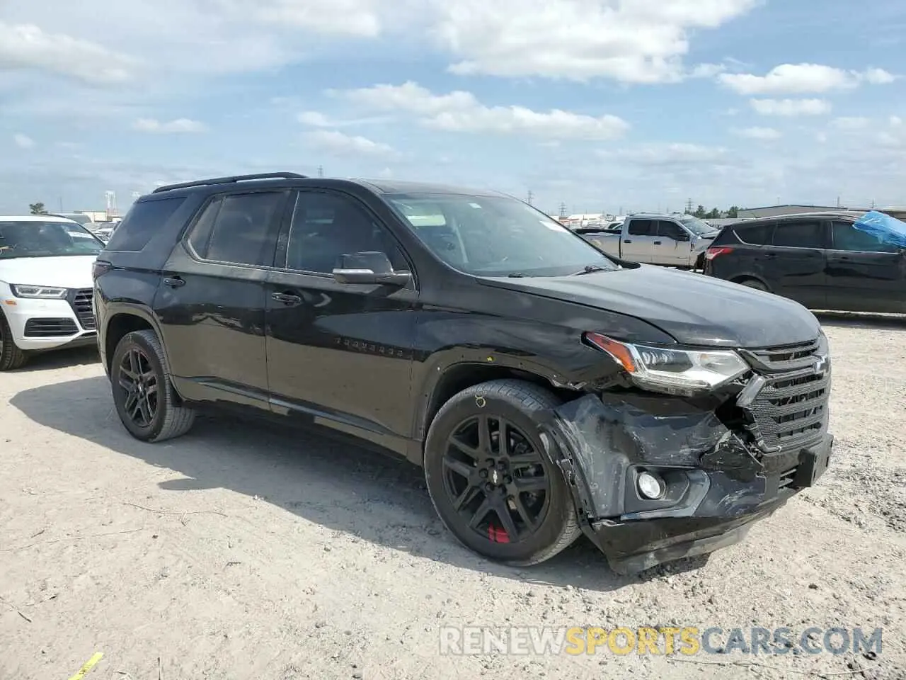 4 Photograph of a damaged car 1GNERKKW0MJ155132 CHEVROLET TRAVERSE 2021