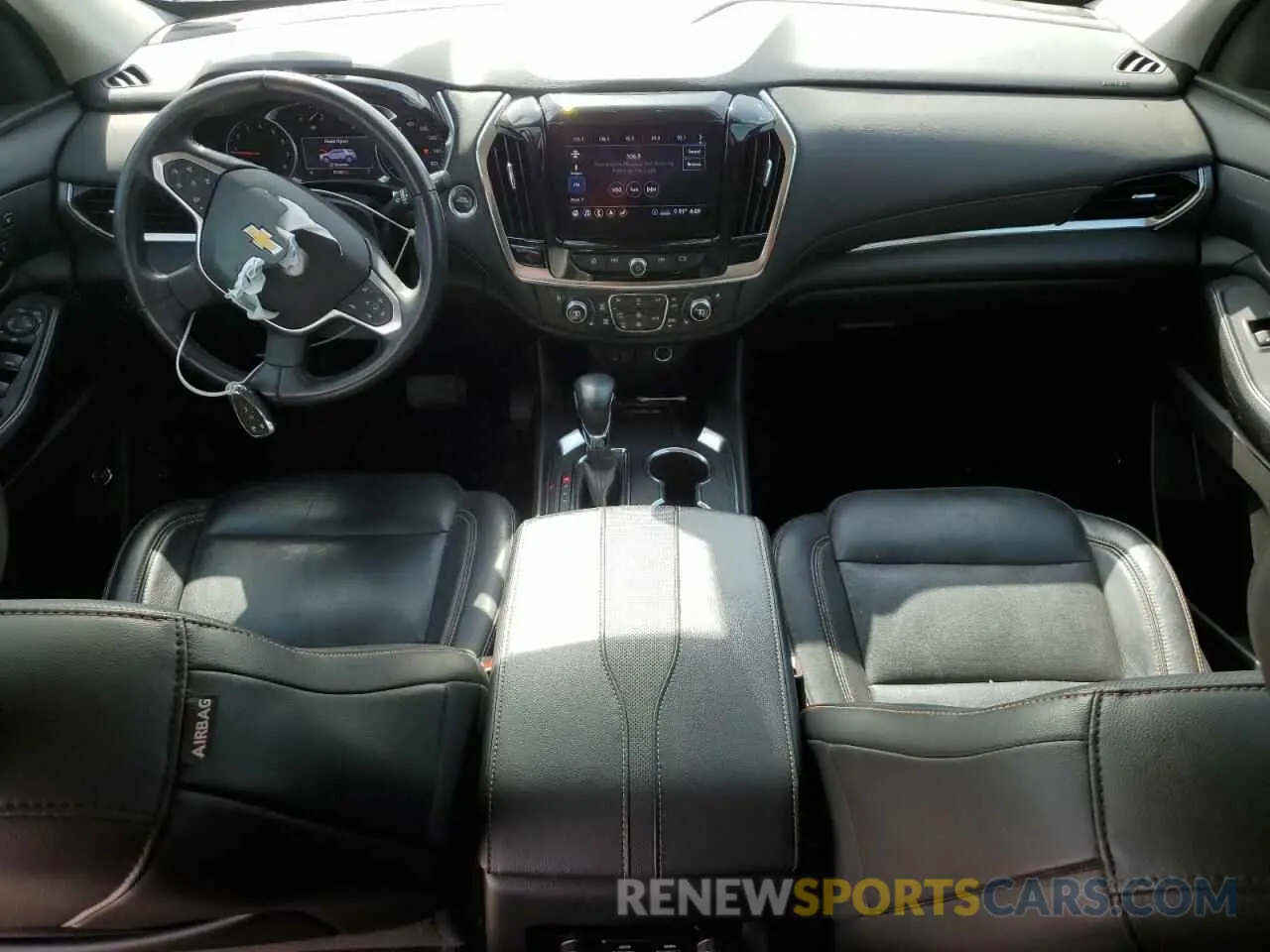 8 Photograph of a damaged car 1GNERKKW0MJ155132 CHEVROLET TRAVERSE 2021