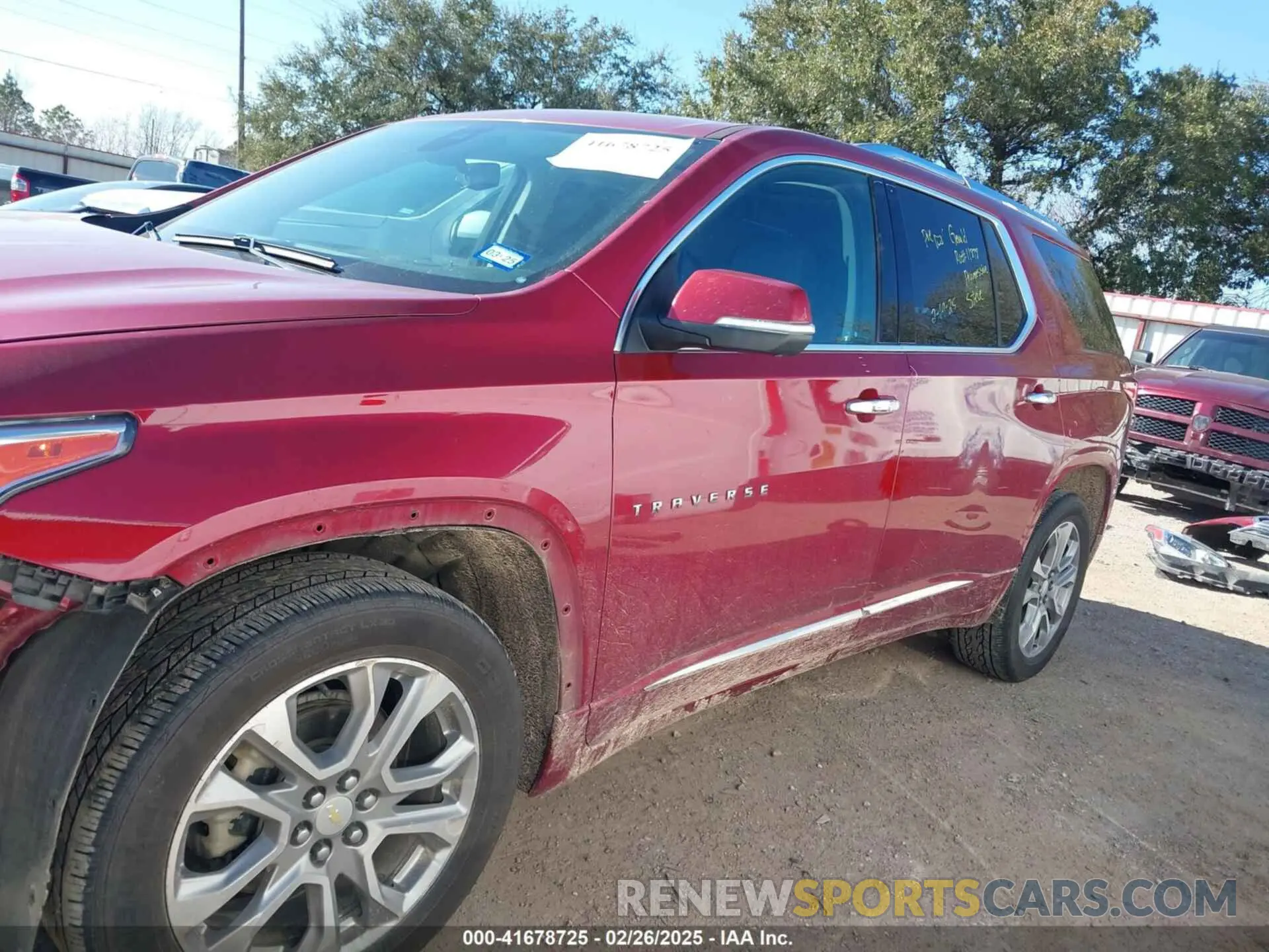 15 Photograph of a damaged car 1GNERKKW2MJ187256 CHEVROLET TRAVERSE 2021