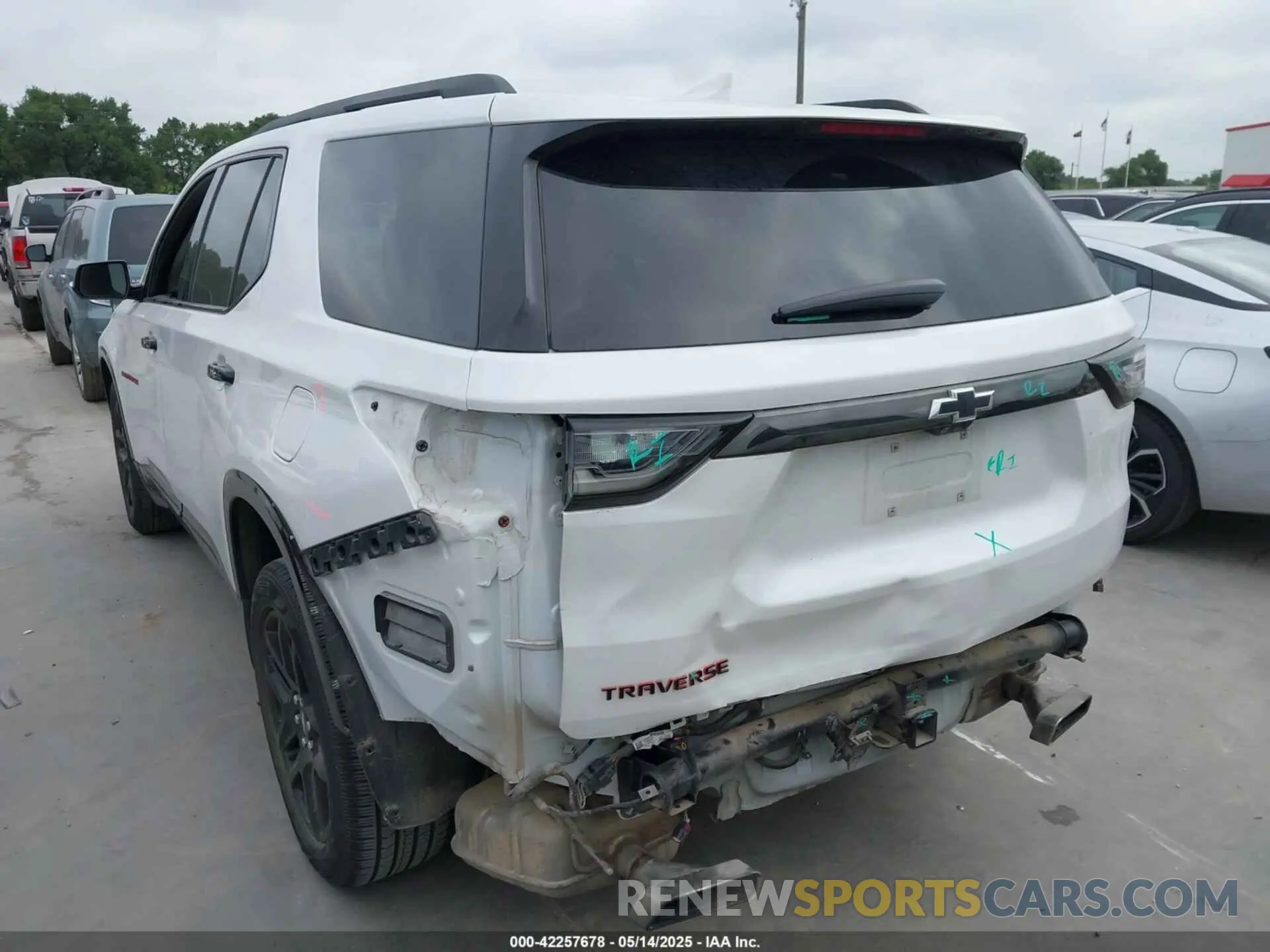 3 Photograph of a damaged car 1GNERKKW2MJ231935 CHEVROLET TRAVERSE 2021