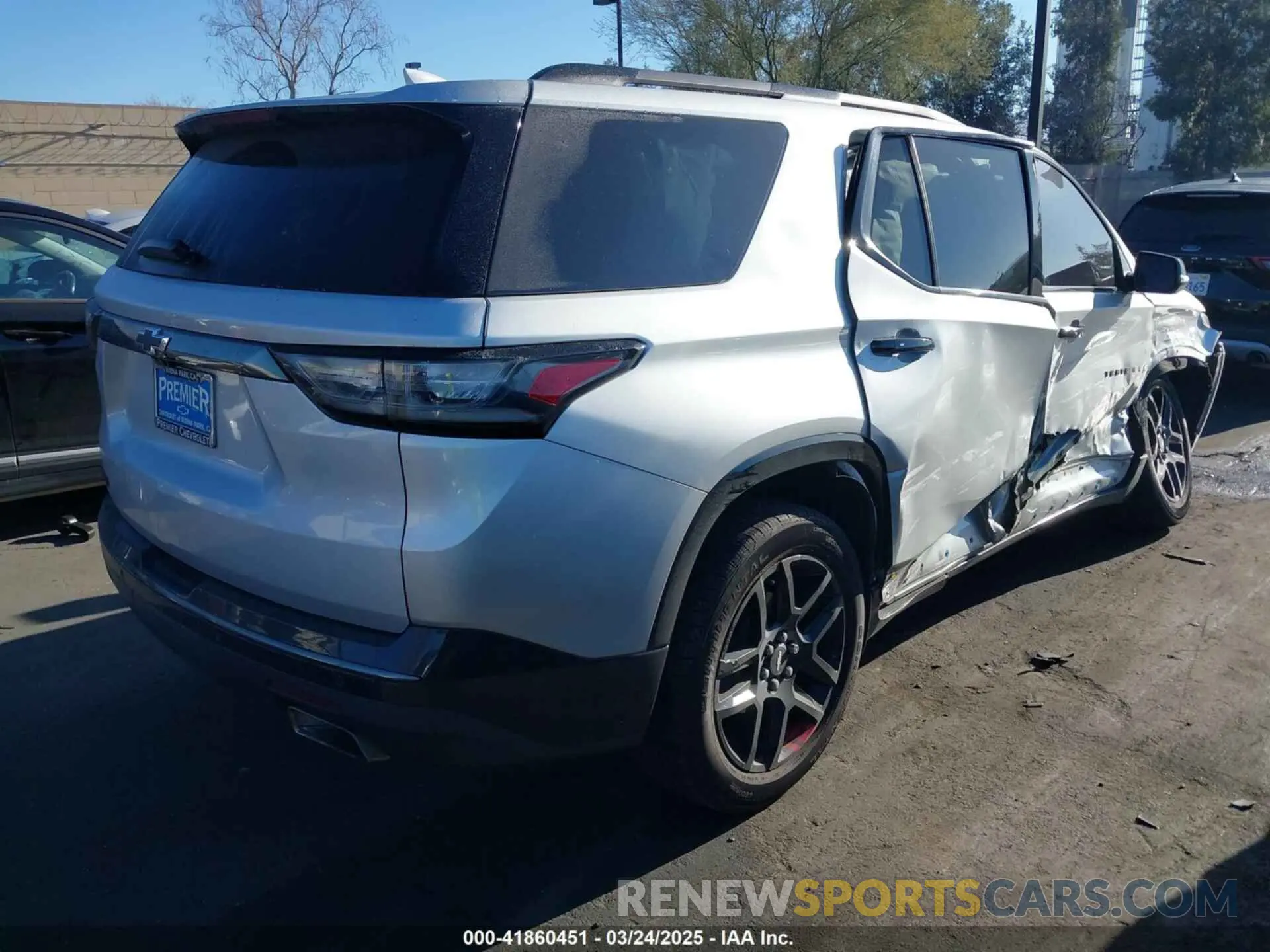 4 Photograph of a damaged car 1GNERKKW3MJ168358 CHEVROLET TRAVERSE 2021