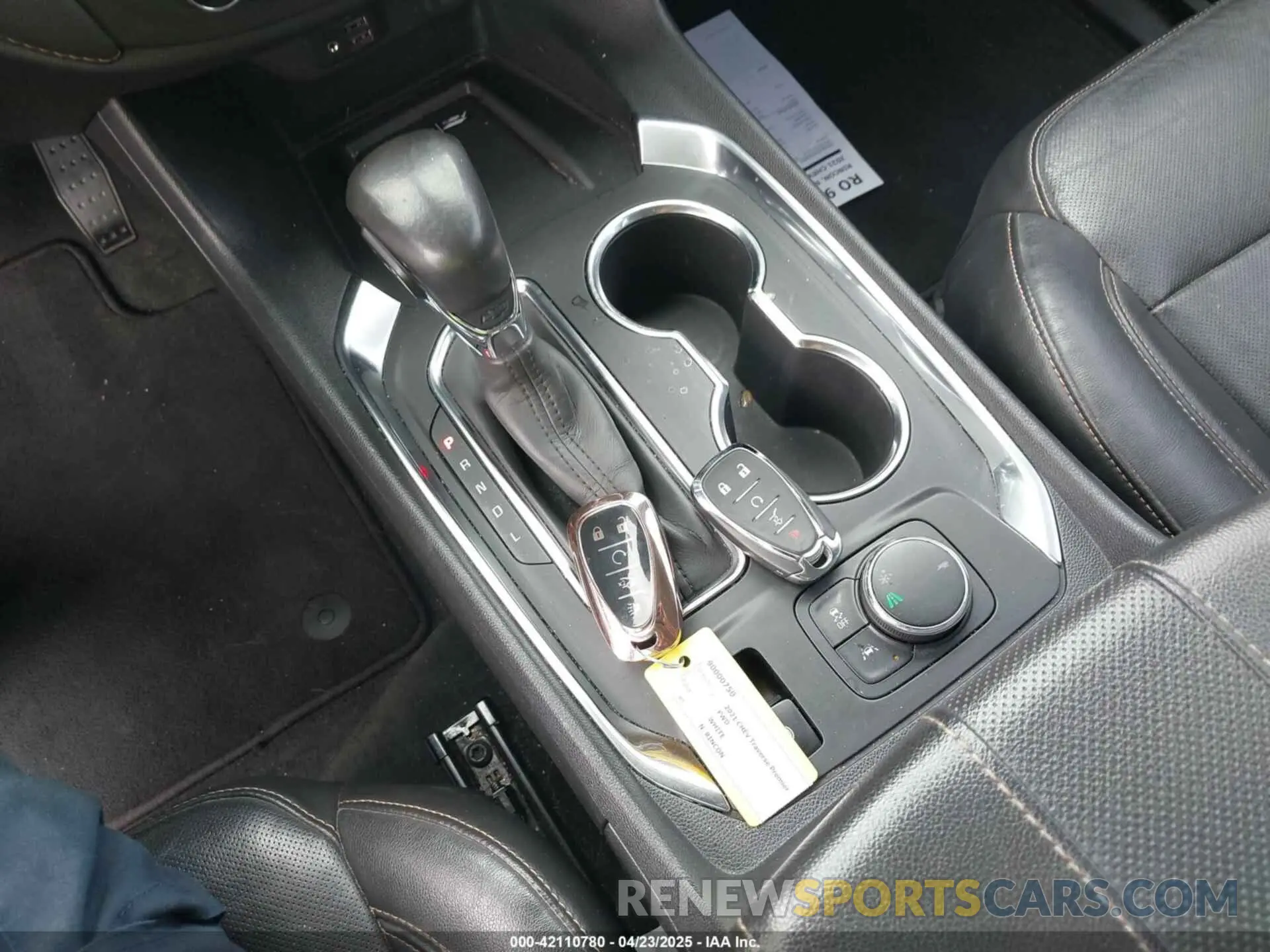 11 Фотография поврежденного автомобиля 1GNERKKWXMJ133834 CHEVROLET TRAVERSE 2021