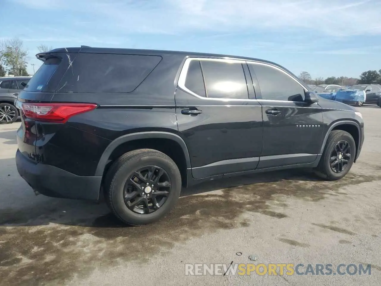 3 Фотография поврежденного автомобиля 1GNERLKW3MJ181472 CHEVROLET TRAVERSE 2021