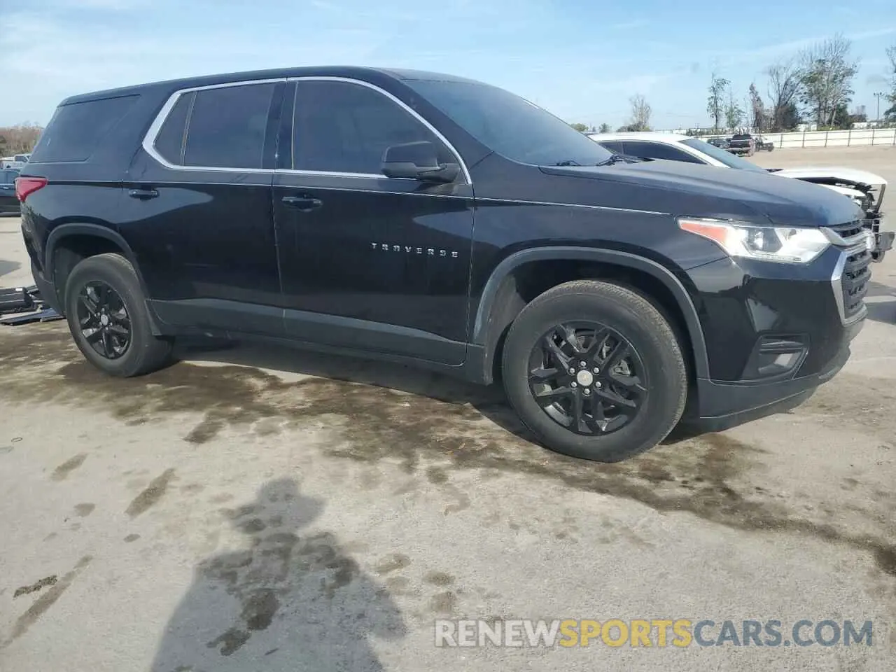 4 Фотография поврежденного автомобиля 1GNERLKW3MJ181472 CHEVROLET TRAVERSE 2021