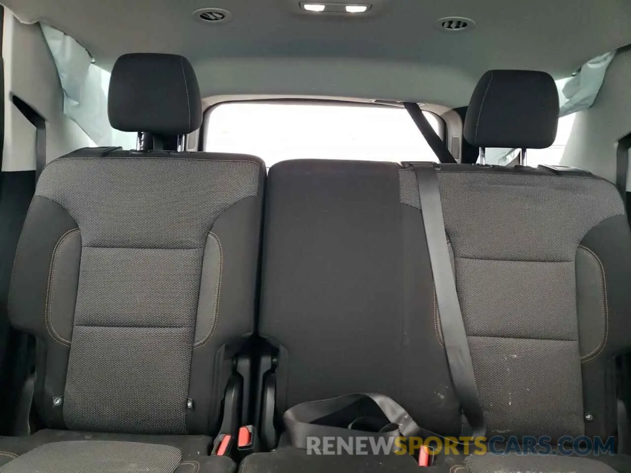 10 Photograph of a damaged car 1GNEVFKW2MJ179547 CHEVROLET TRAVERSE 2021